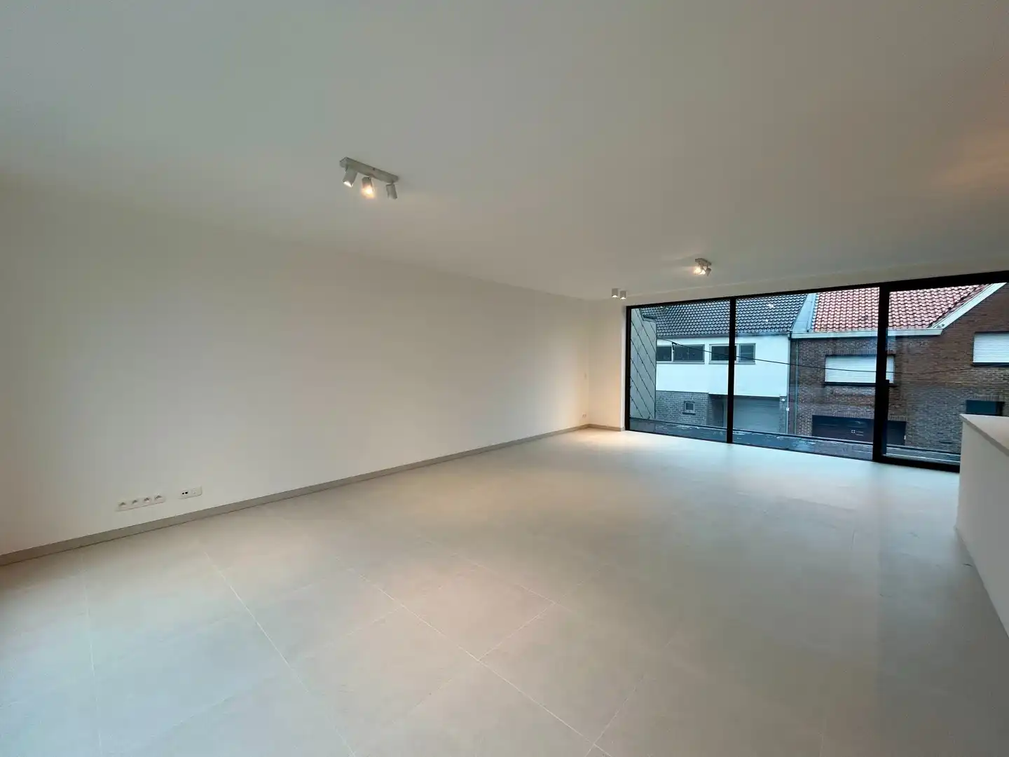 Instapklaar nieuwbouwappartement met 3 kamers & terras te Tielt! foto 4