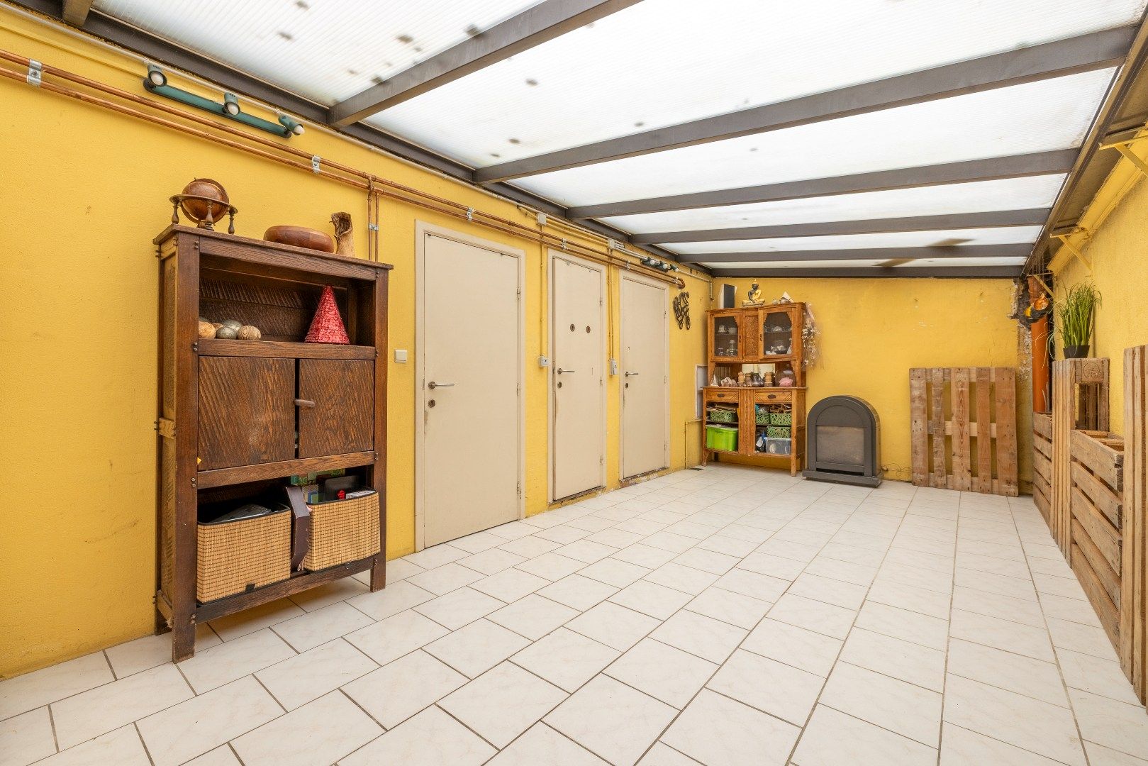 Super gezellige hoekwoning met 3 slk, overdekte koer en garage in Berlare centrum foto 7