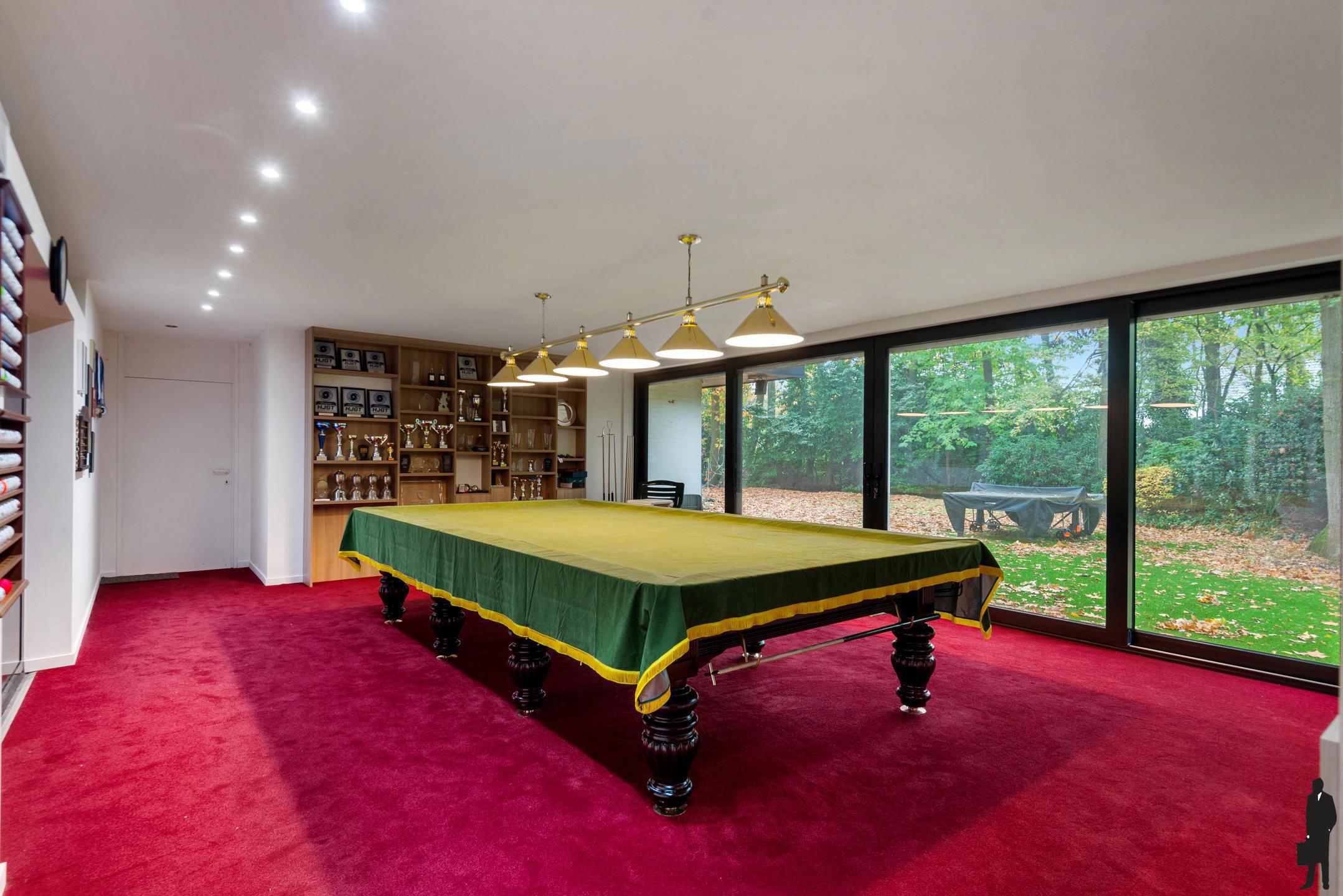 Verscholen in de natuur, in 1 van de mooiste lanen van Vriesdonk, rustig en residentieel: Architectenwoning op ca. 5.710 m².  foto 8