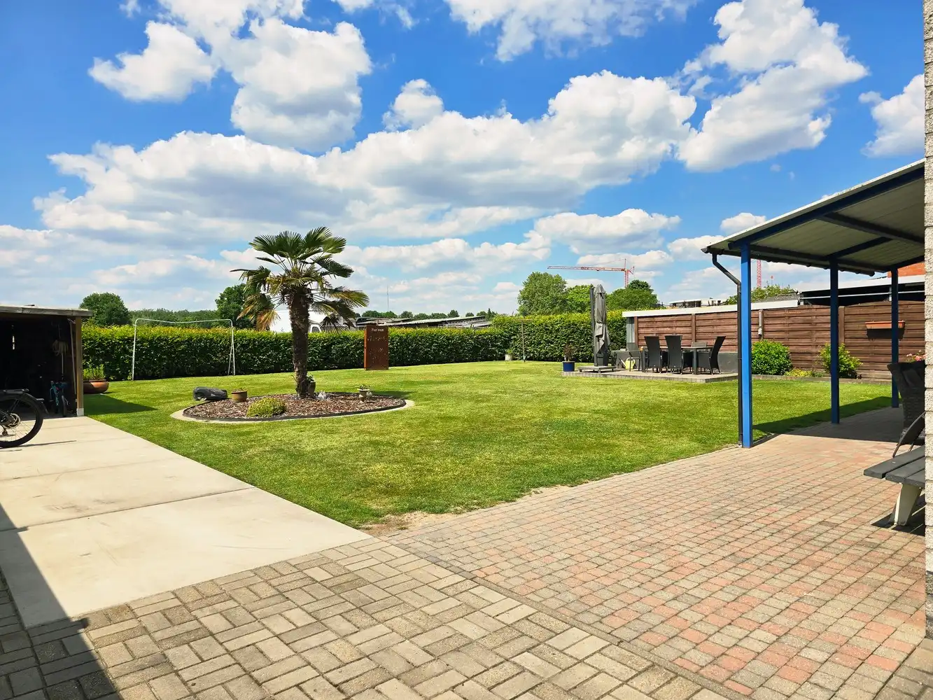 TE KOOP : WINKEL / TOONZAAL 386 m² met ruime woonst (momenteel "FIETSEN GAETHOFS") - ideale investering op een toplocatie! foto 4