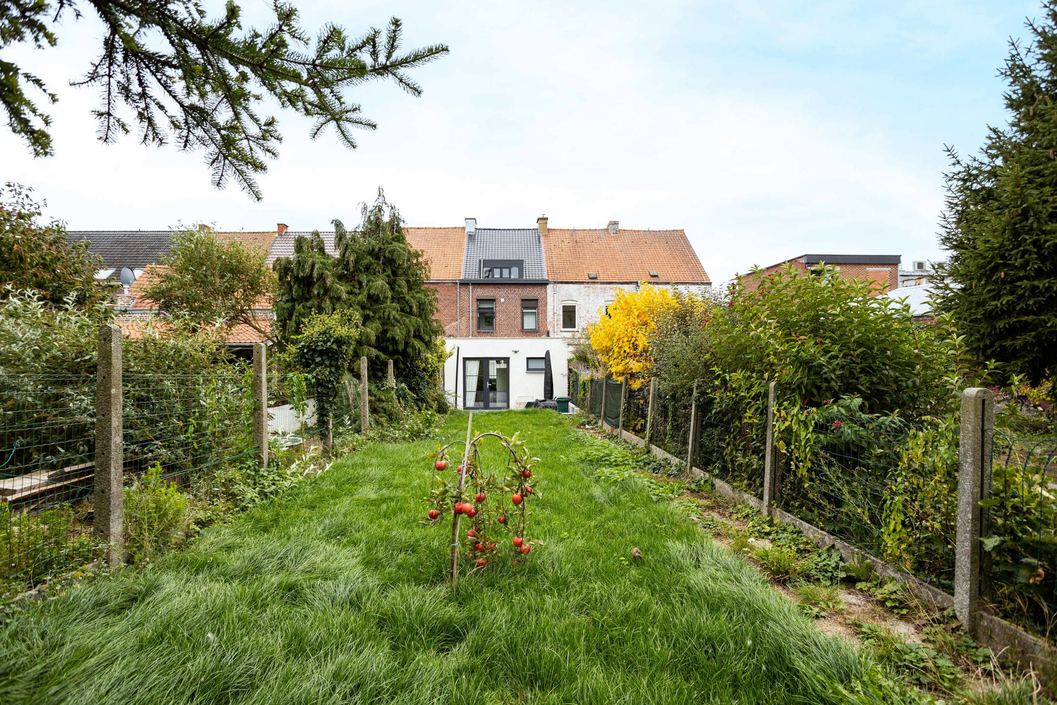 Volledig gerenoveerde, stijlvolle ruime woning foto 27