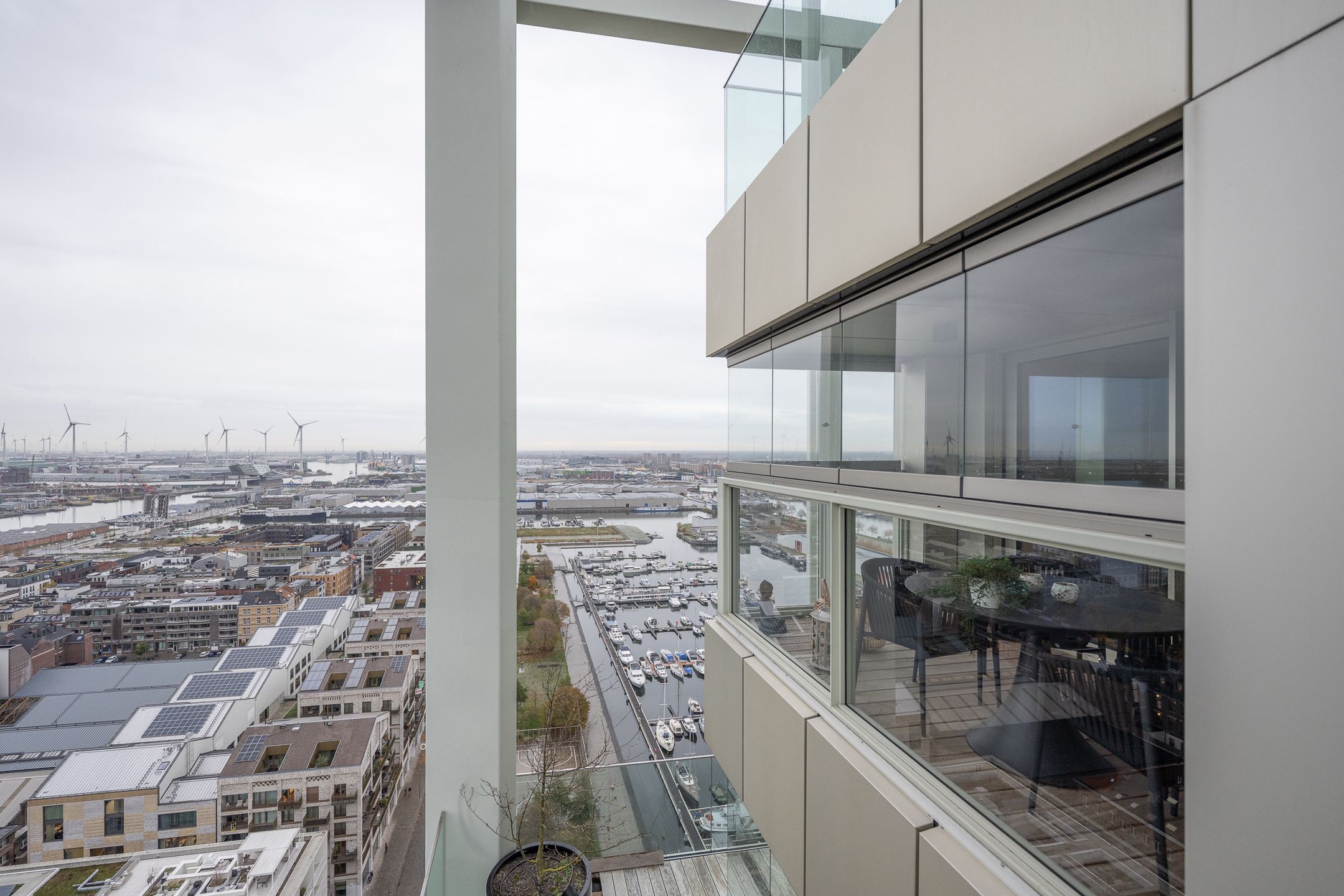 Luxe en energiezuinige penthouse met 3 slaapkamers en terras foto 17