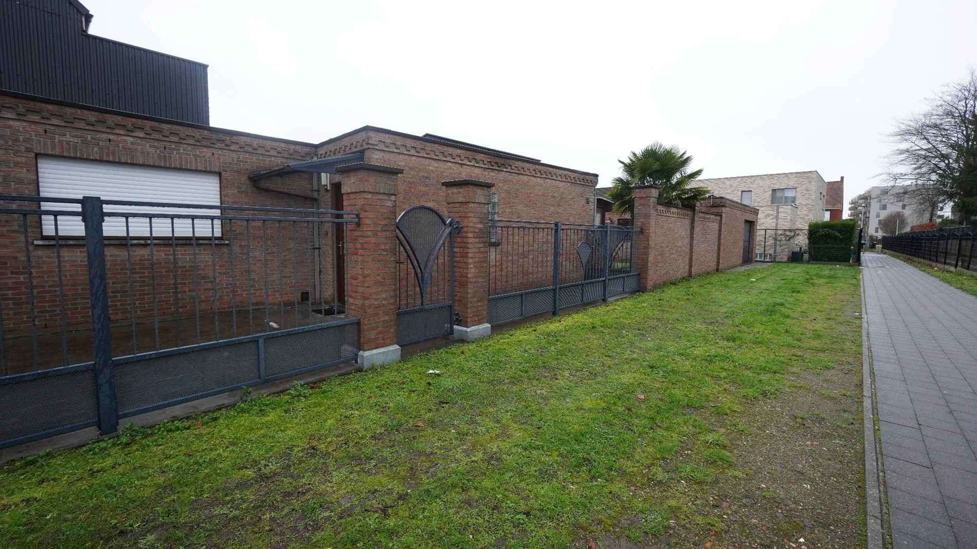 Halfopen bebouwing met veranda, garage en tuin te Lokeren foto 17