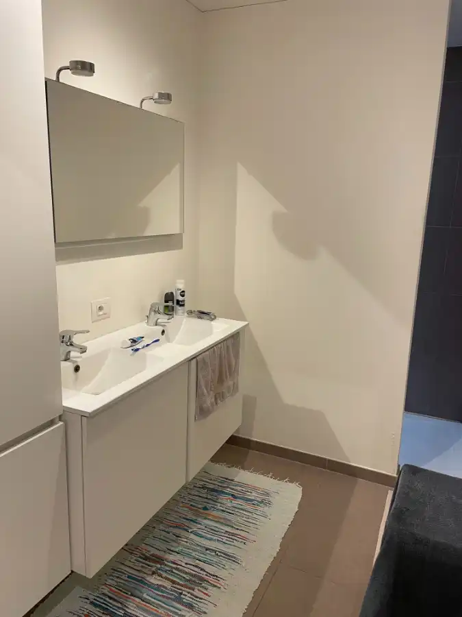 Rustig gelegen twee-slaapkamer appartement + autostandplaats foto 7