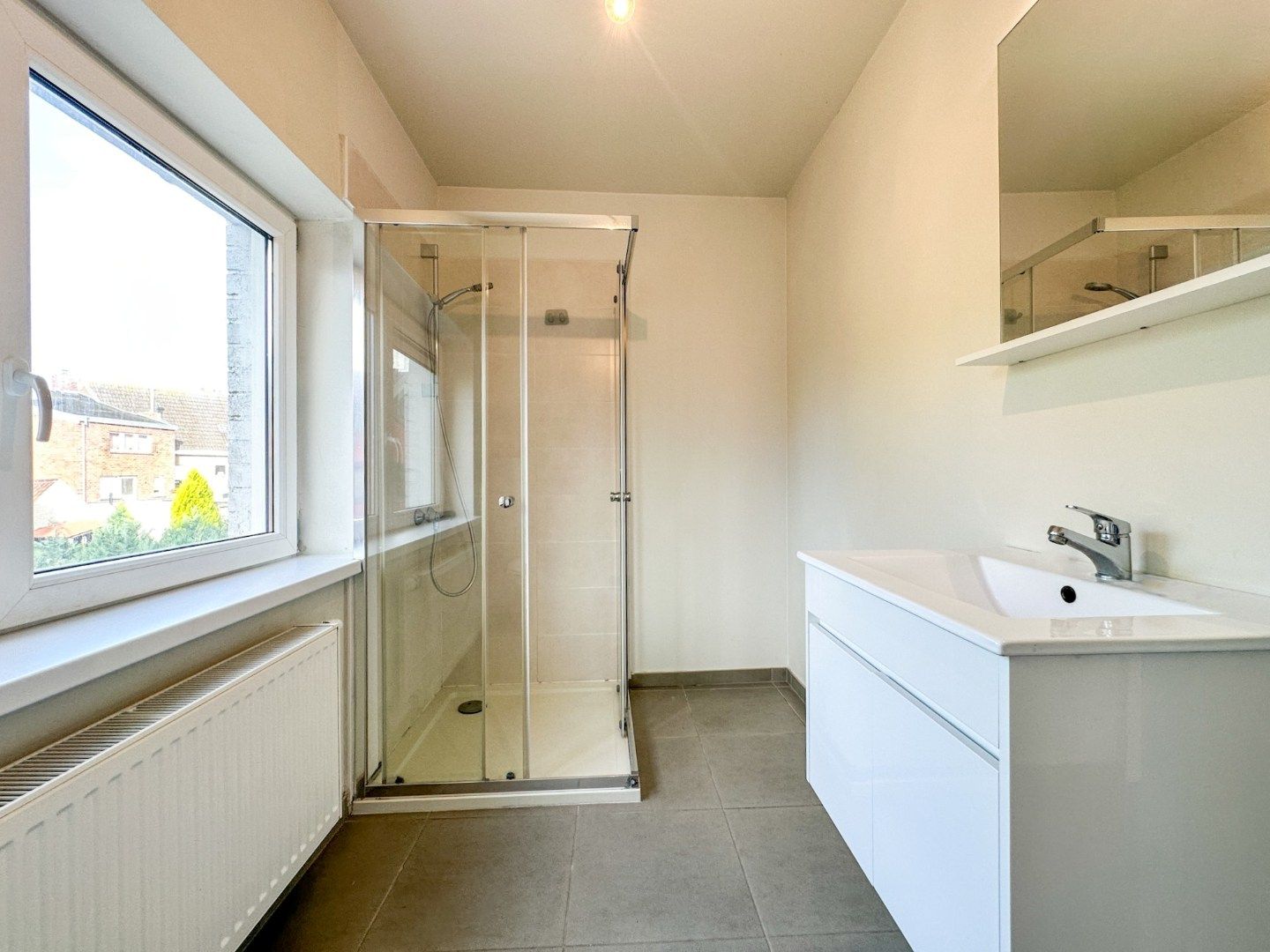 Instapklaar 1-slp appartement met terras, Torhout foto 6