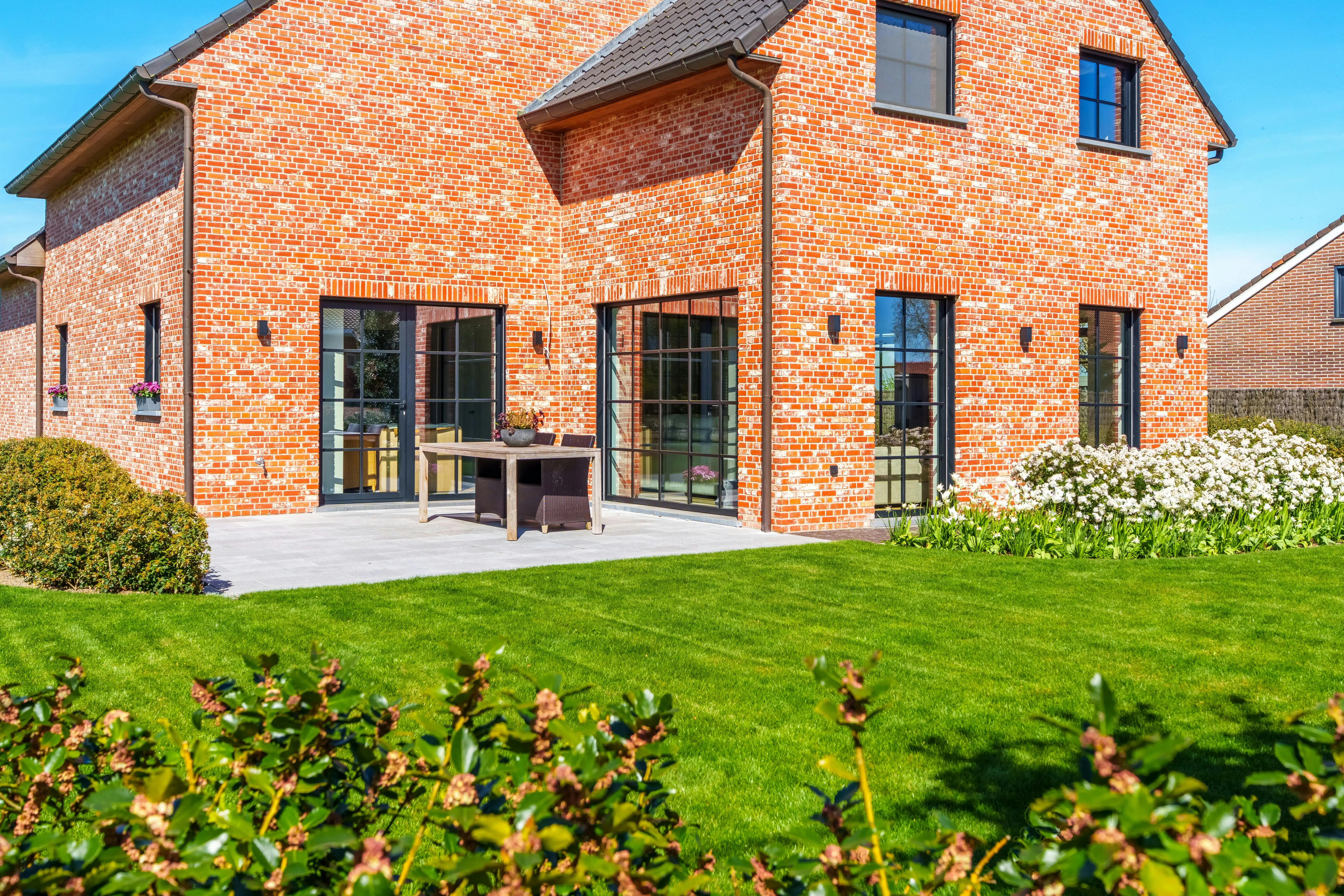 Exclusief Wonen: moderne, landelijke villa met mooi uitzicht foto 18