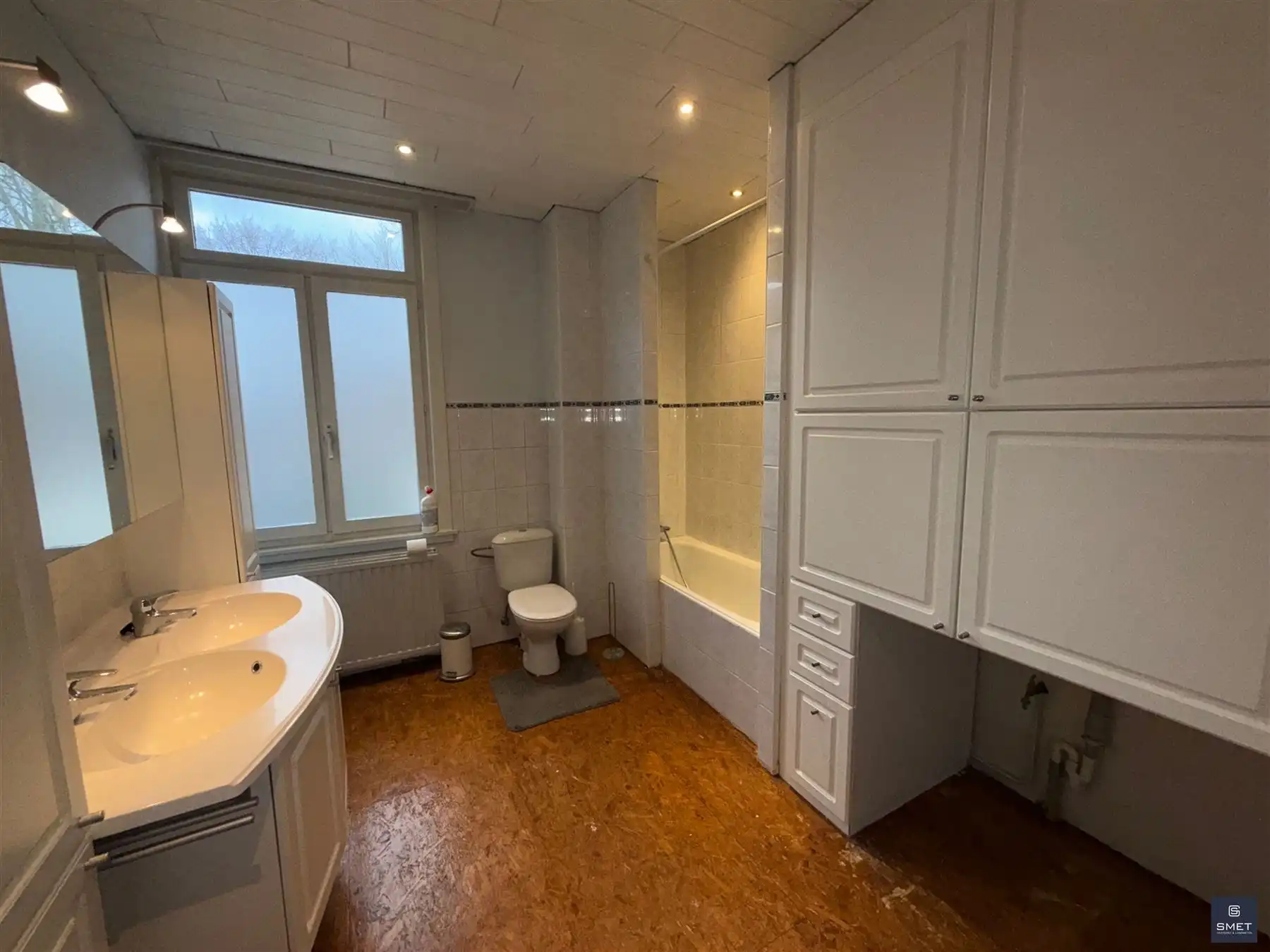 Gelijkvloerse handel-/kantoorsruimte met riant woonhuis foto 11