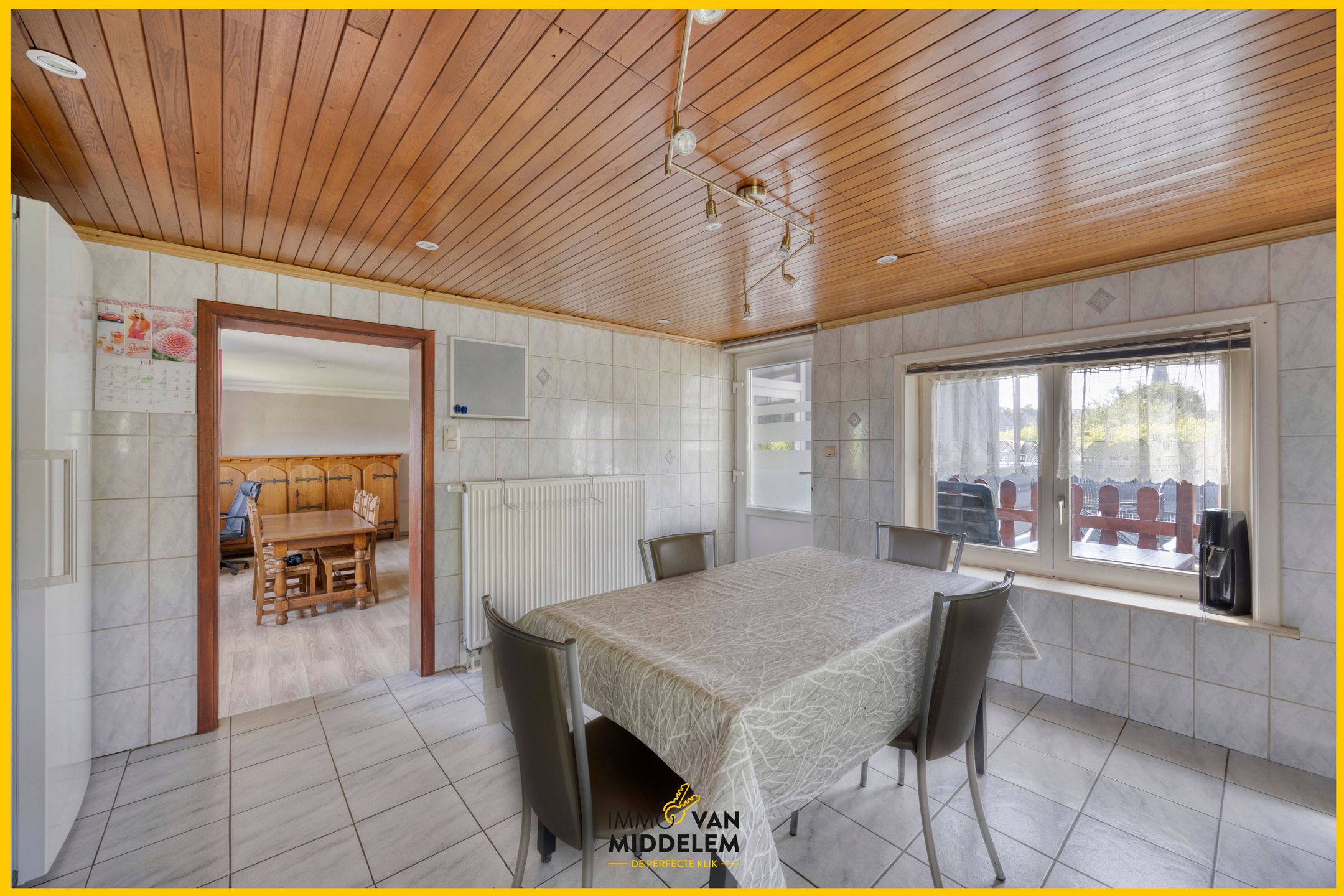 3-GEVELWONING MET 3 KAMERS, BUREAU EN TUIN foto 8