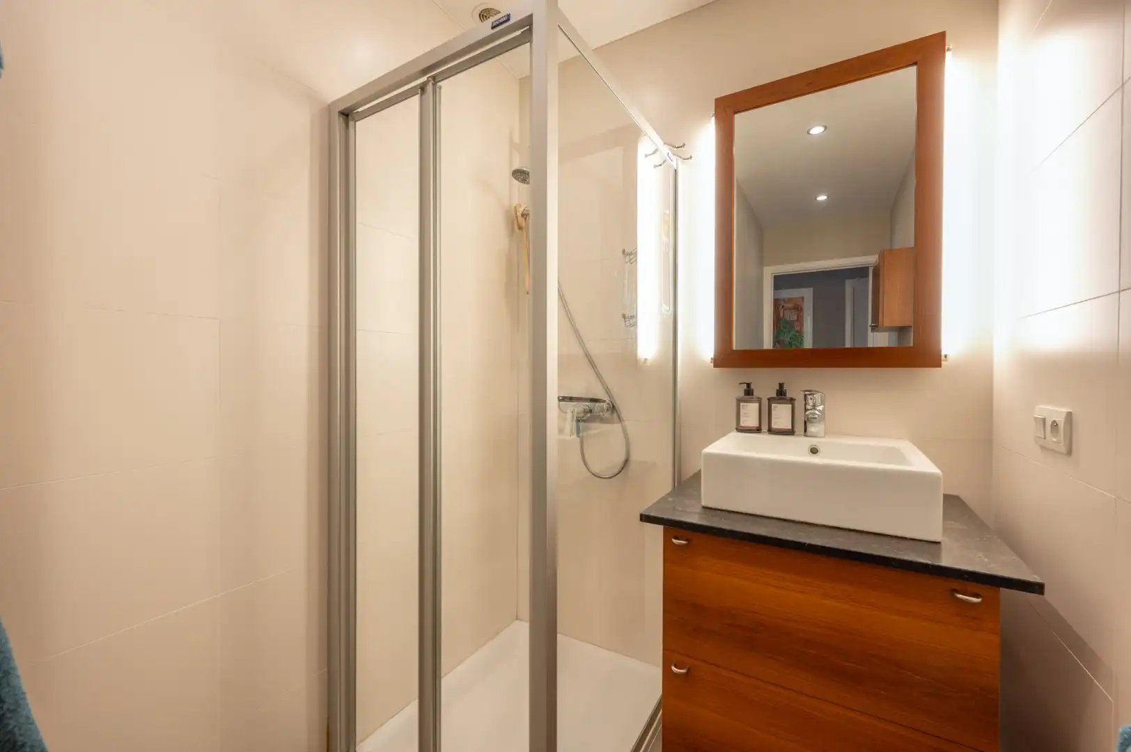 Ruim en comfortabel 3-slaapkamerappartement, gelegen op een uitzonderlijk rustige locatie in Duinbergen foto 17