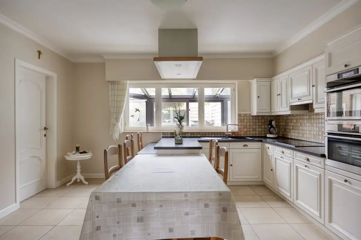 Instapklare halfopen woning met veranda, garage en tuin in Rosmeer. foto 8