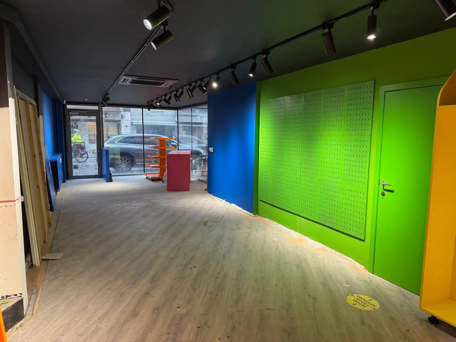 Commercieel handelspand in het centrum van Lommel foto 3