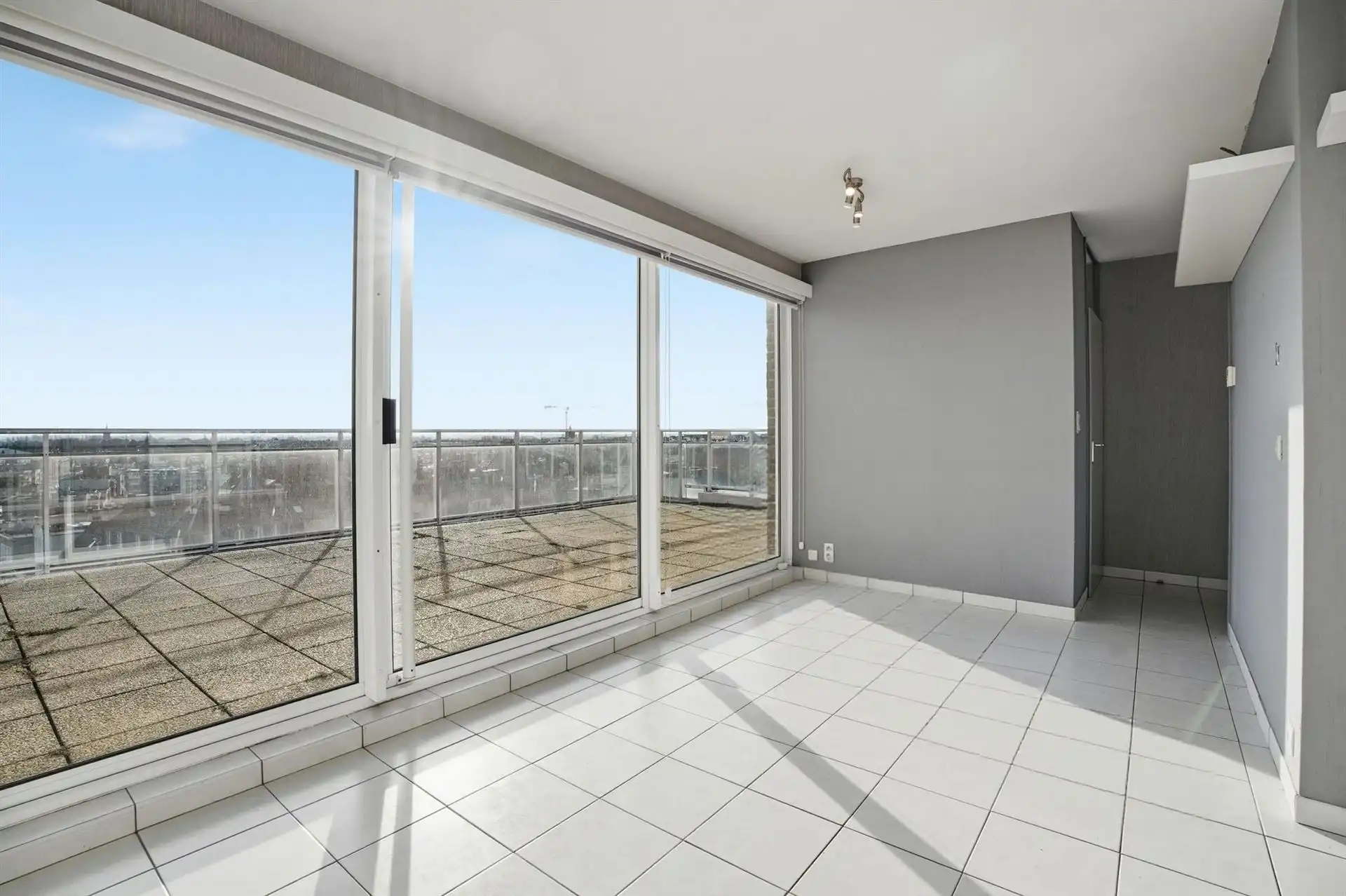 GROTE TERRASSEN / ZONNIG  foto 2