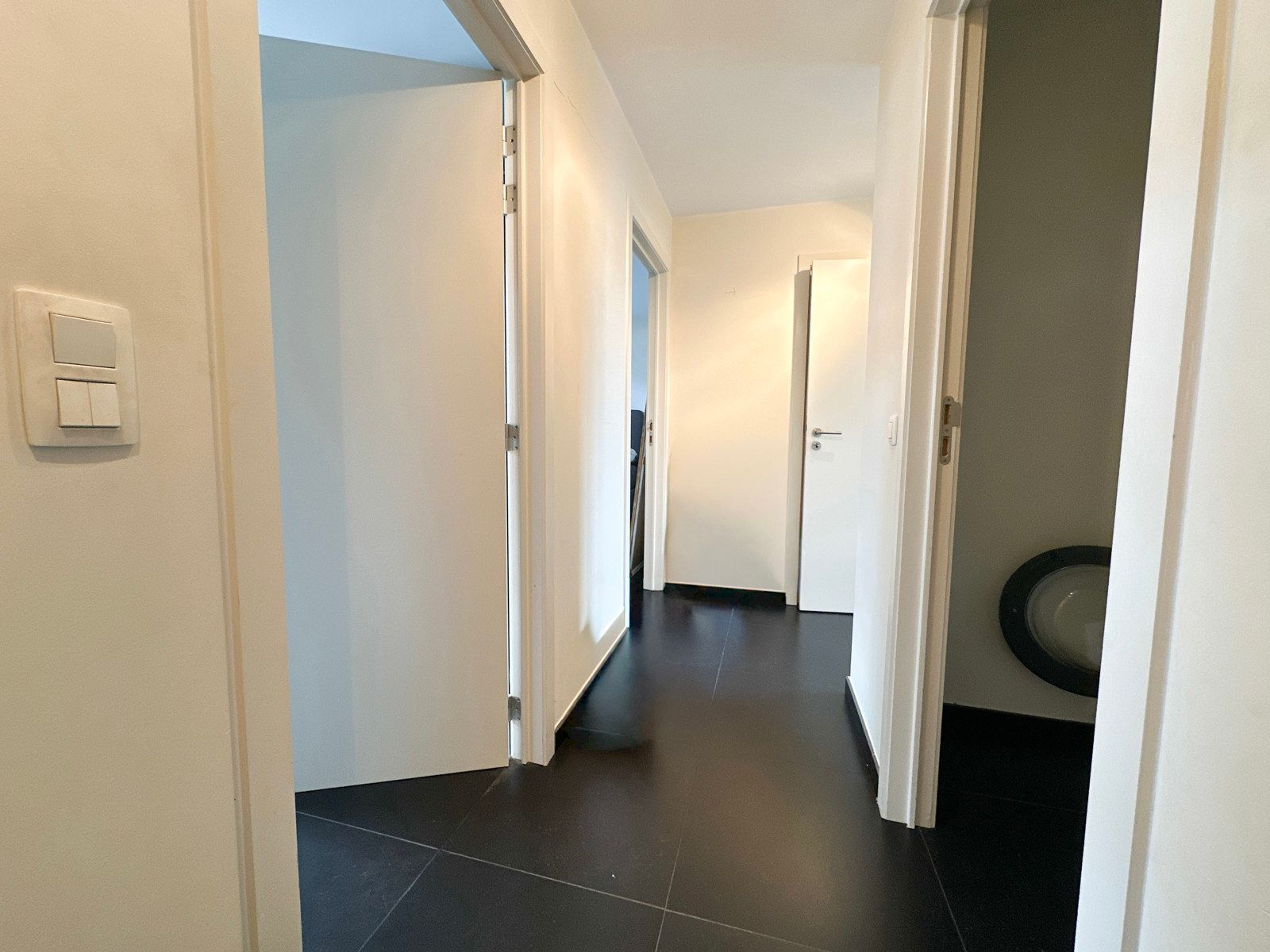 Ruim 3-slaapkamer duplex appartement met groot terras! foto 7