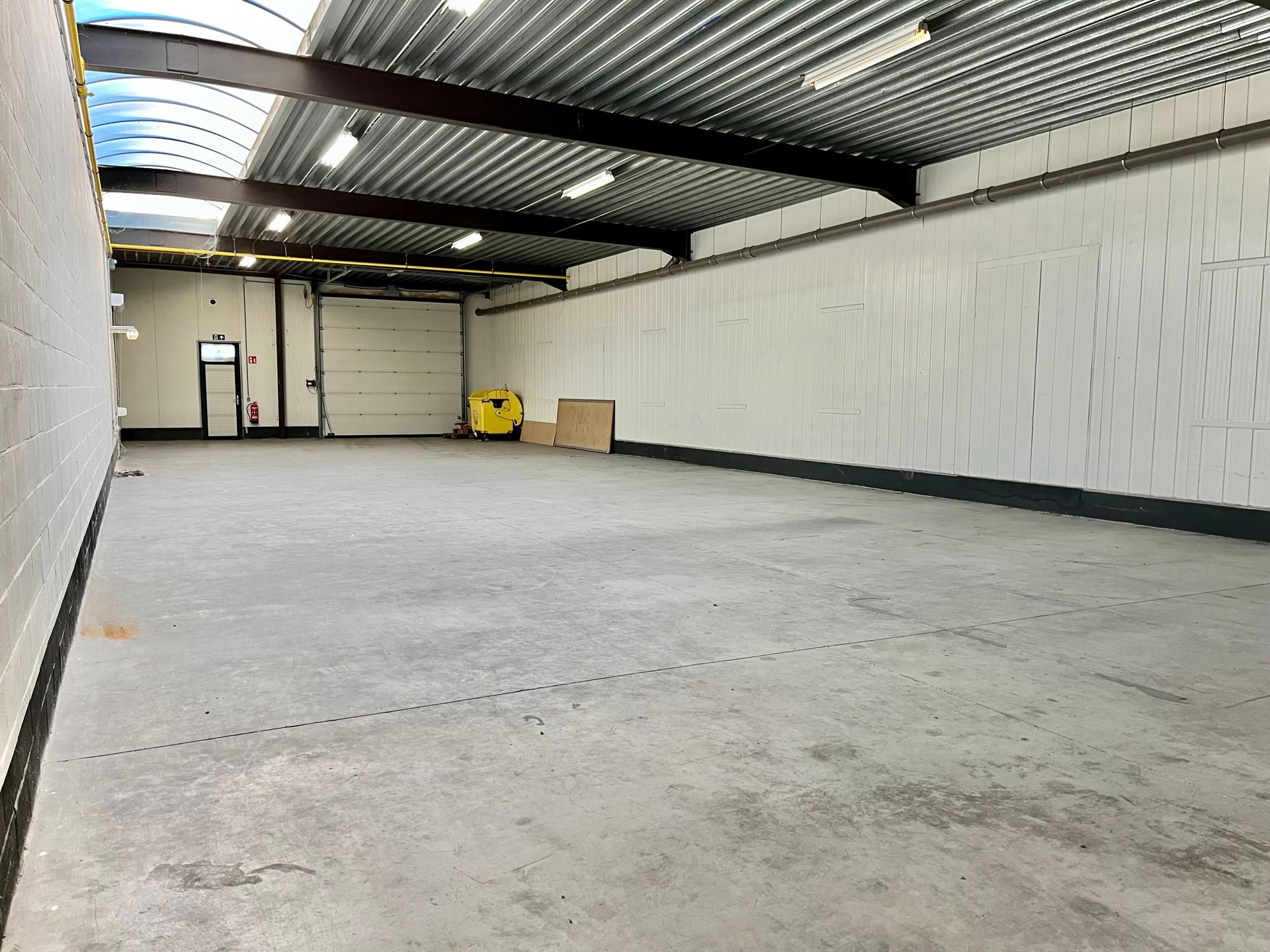 Magazijn te huur foto 5