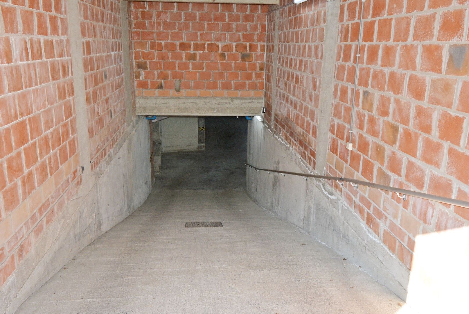 gesloten garagebox nr. 14 in residentie Booster foto 4