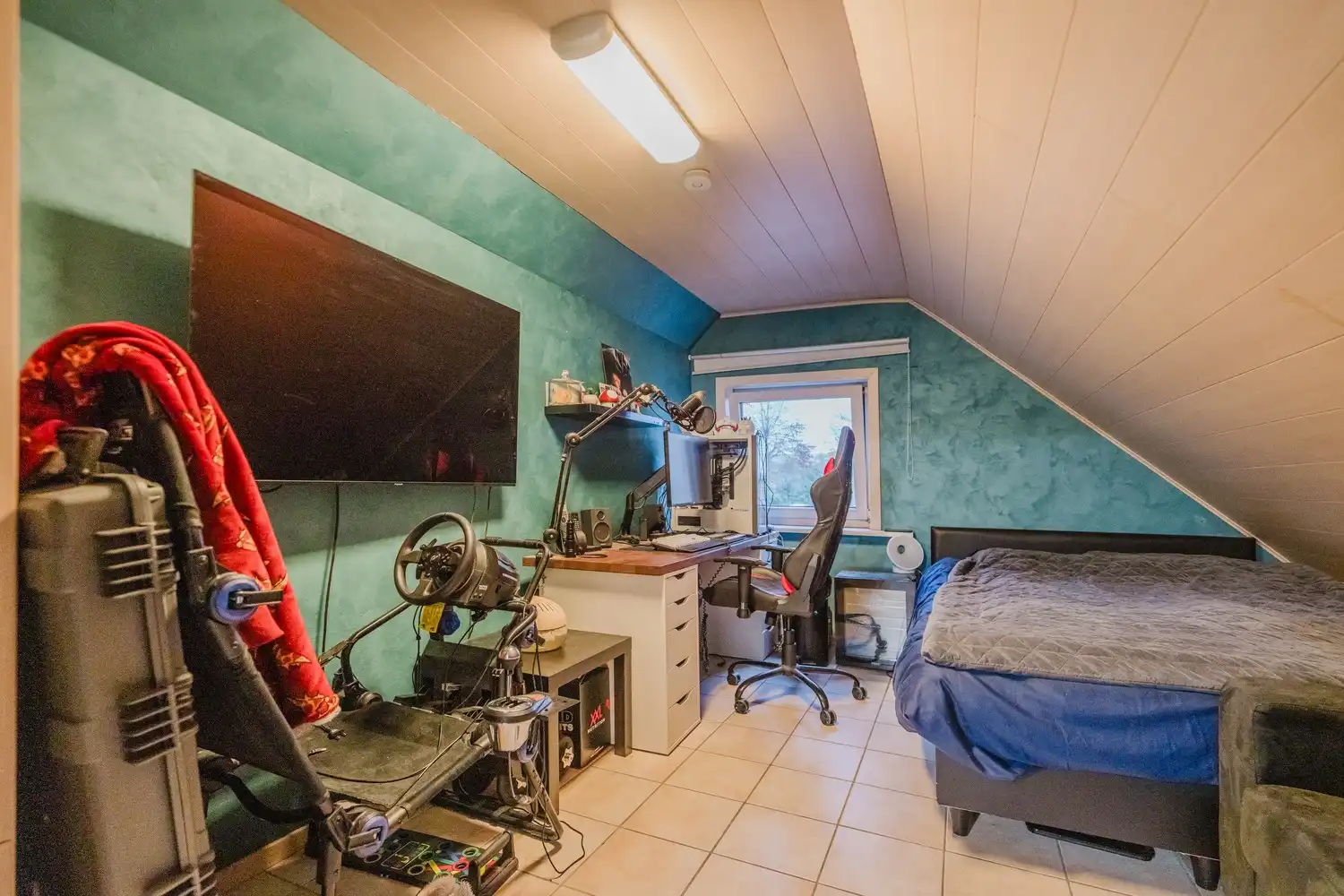 RUIME GEZINSWONING MET TUIN foto 20