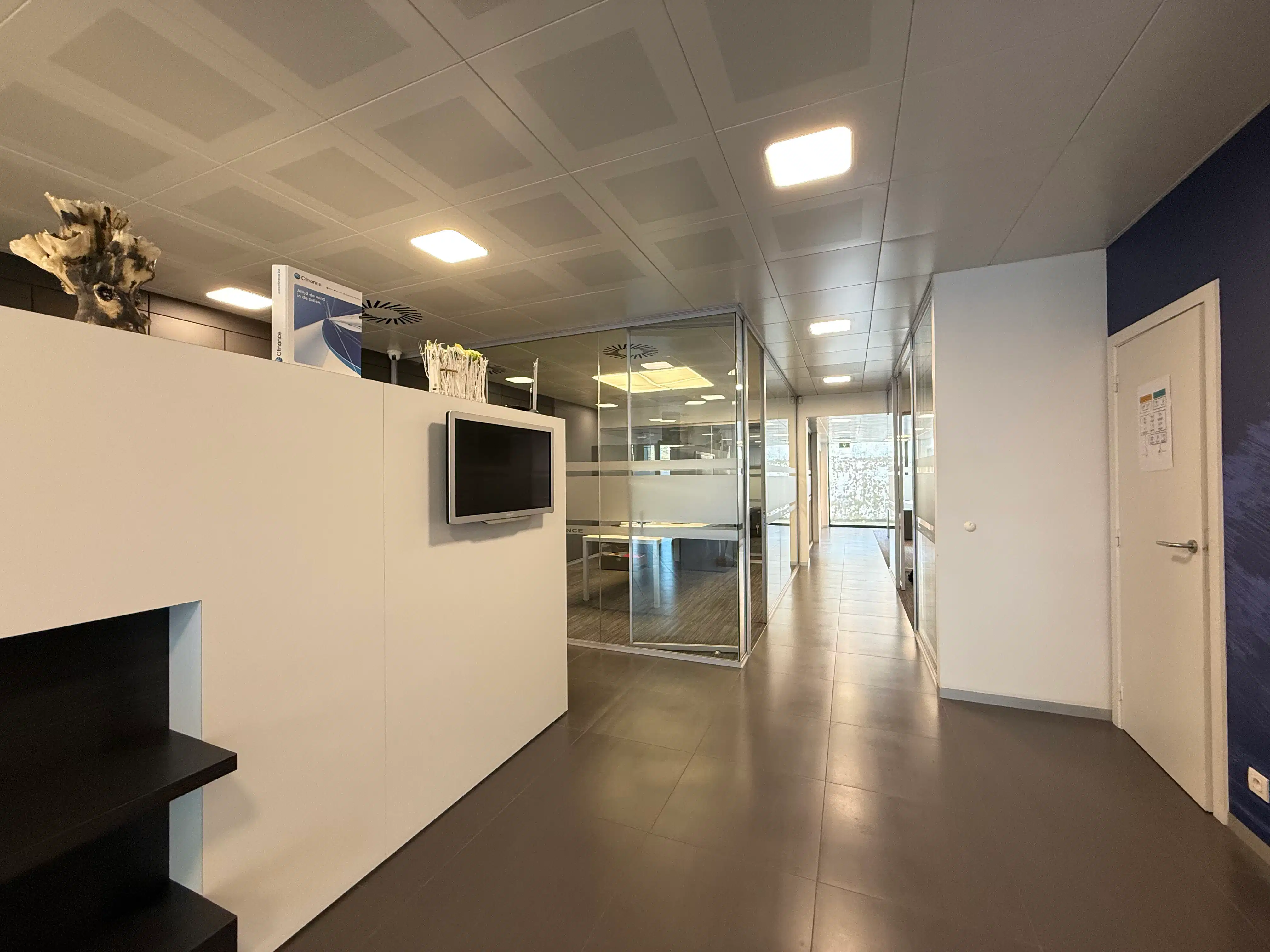 Handelsgelijkvloers 200 m² foto 7