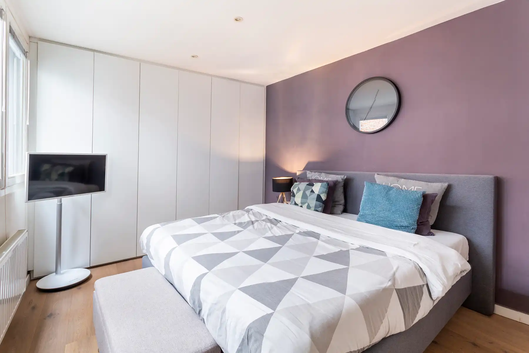 Gelijkvloers appartement met terras nabij historisch centrum foto 6