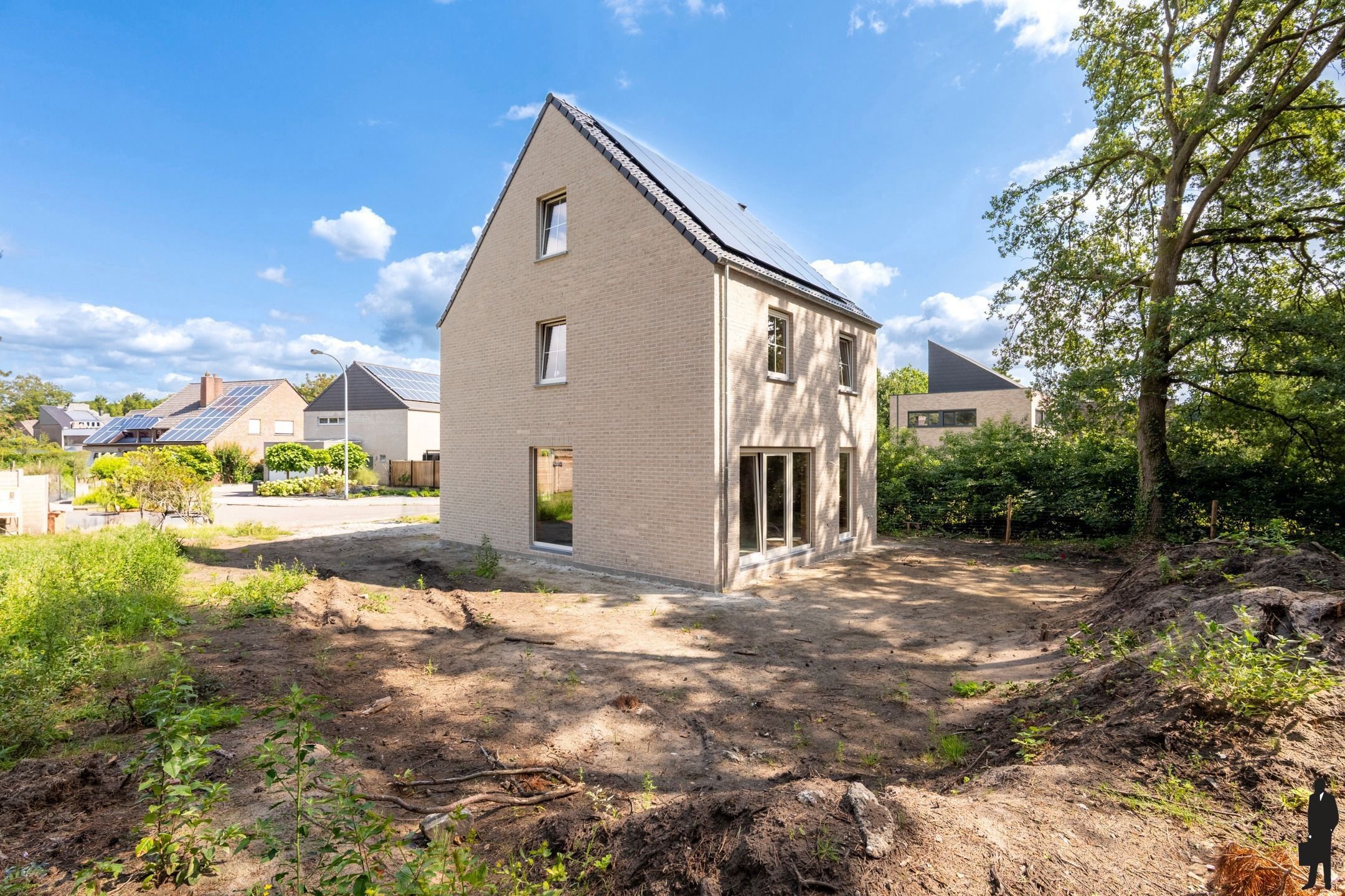 Nieuwbouwwoning met 3 slpk. op perceel van ca. 605m² foto 4