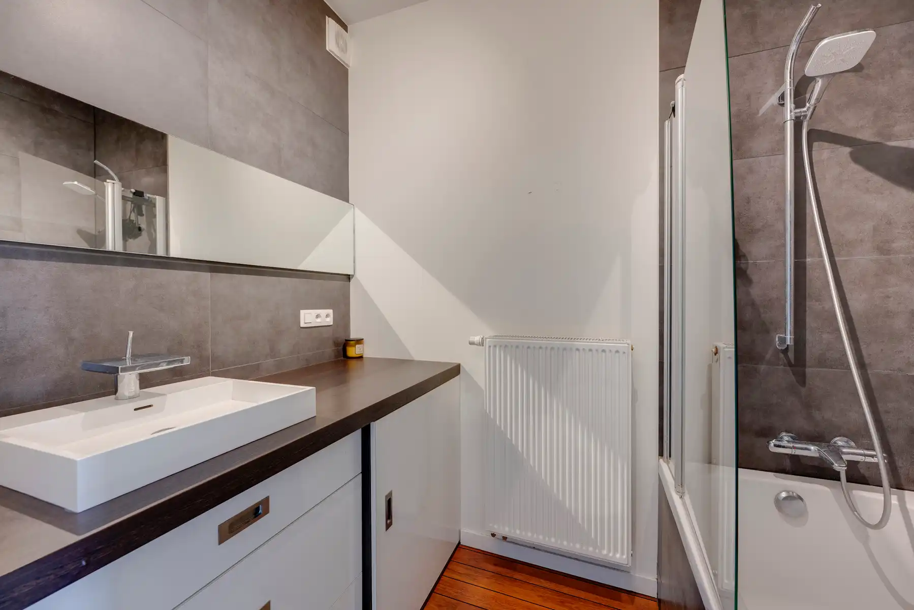 Lichtrijk en top gerenoveerd appartement nabij het Groen Kwartier foto 15