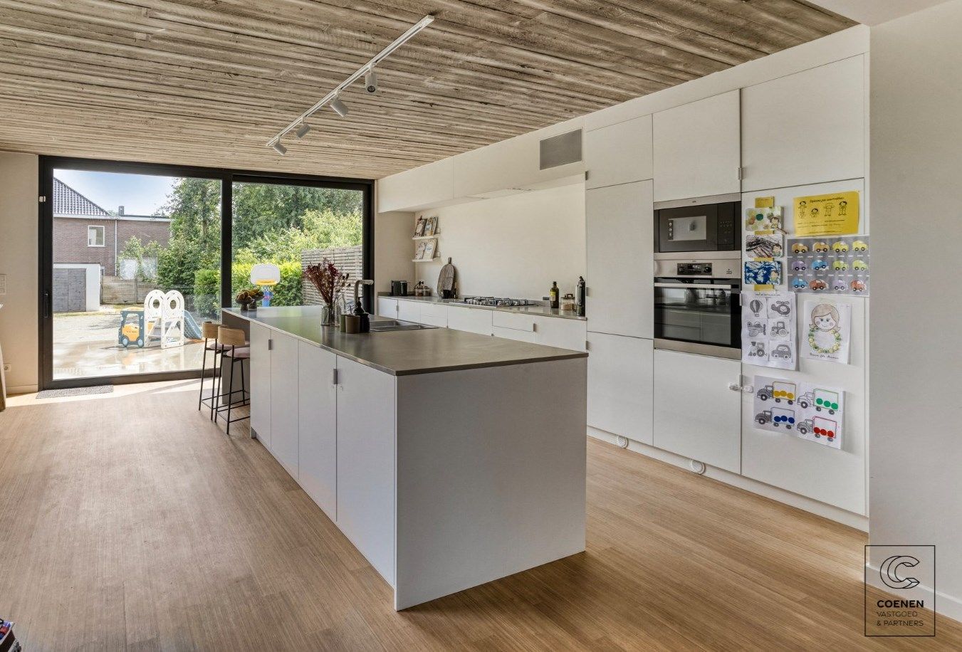 Prachtig volledig gerenoveerde woning met 3 slaapkamers op een TOPlocatie te Schilde! foto 5