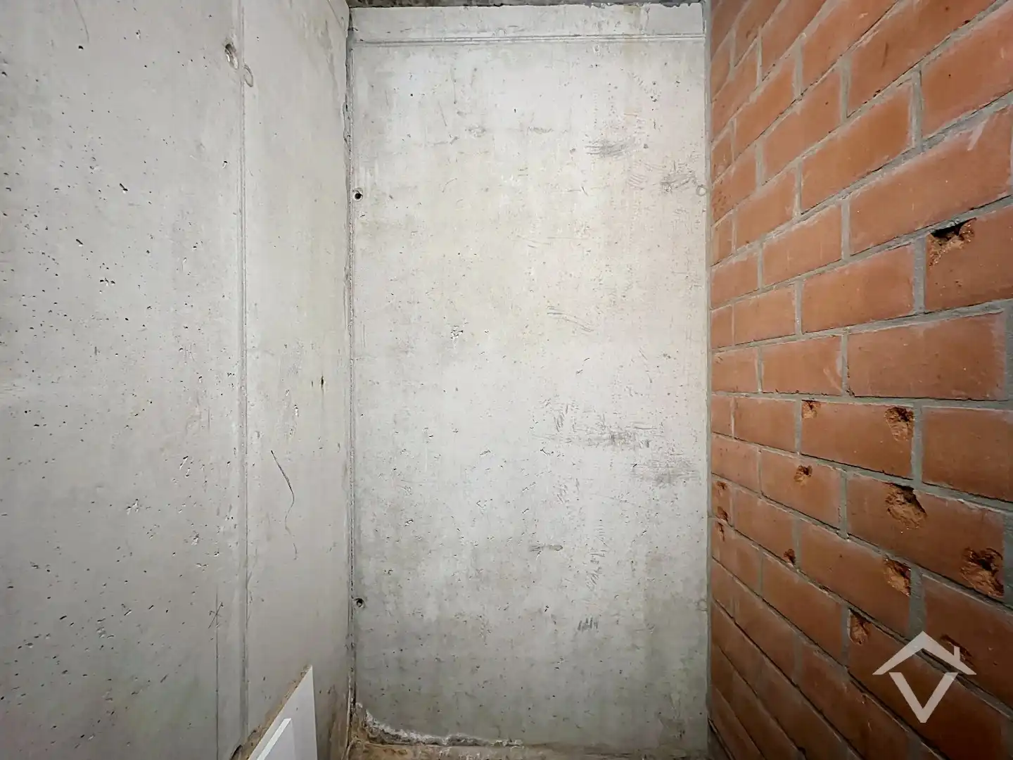 Instapklaar gelijkvloers appartement met twee slaapkamers, terras en ondergrondse parkeerplaats.  foto 21