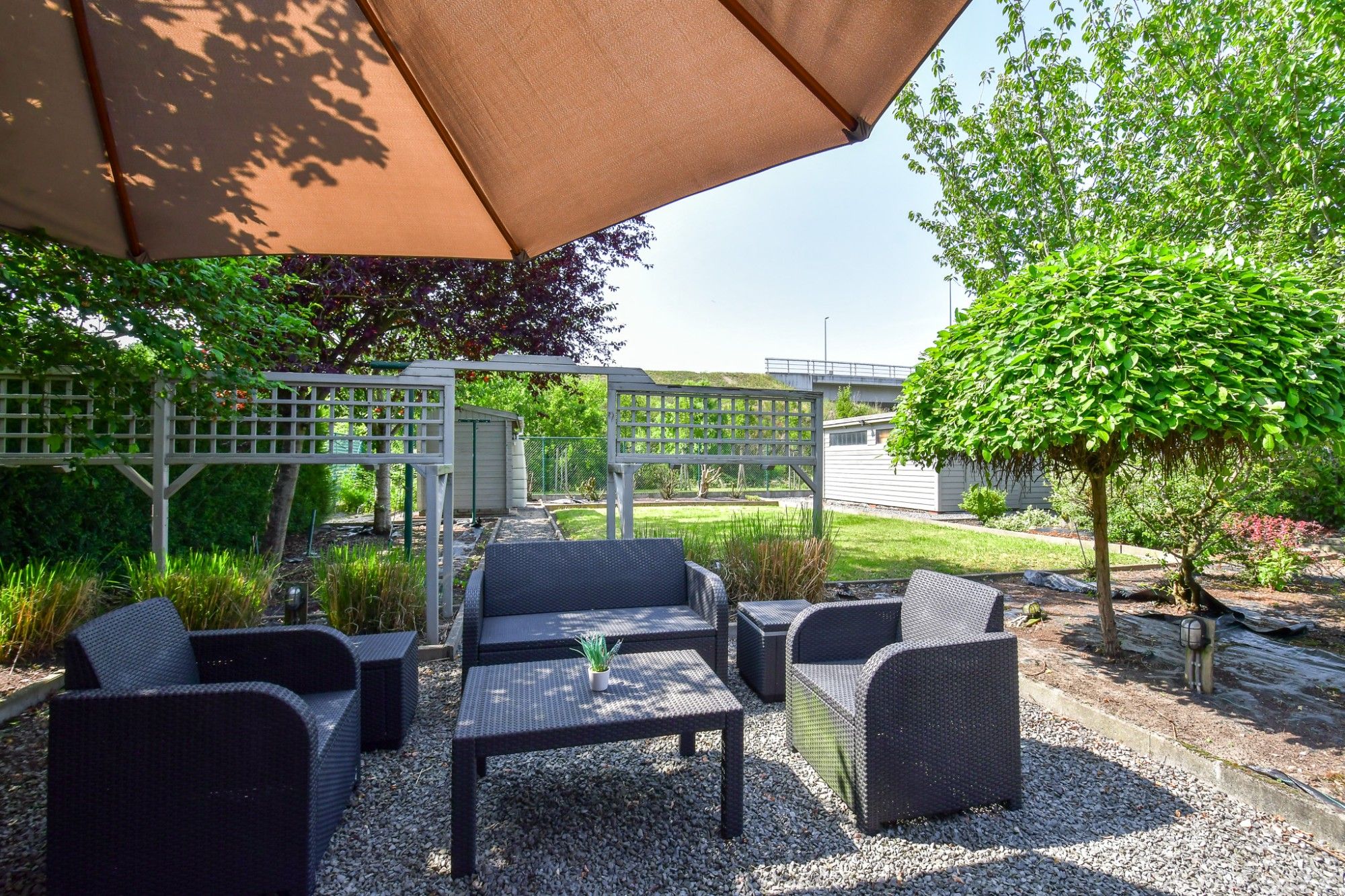 Energiezuinige gezinswoning met 4 slaapkamers en zonnige tuin in Maria-Aalter foto 3