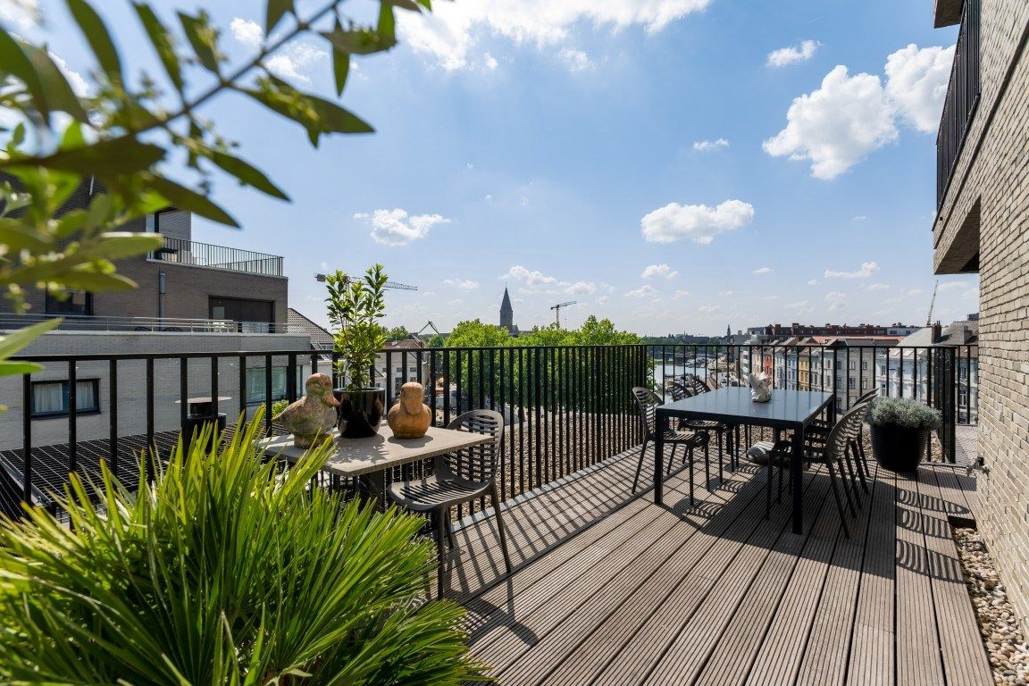 Mooi gelegen appartement langsheen het water met terrassen en parkeerplaats te Gent foto 19