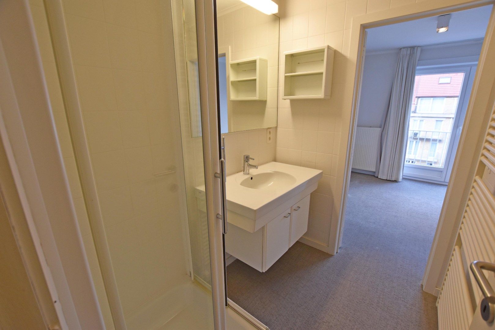 Ongemeubeld appartement met 2 slaapkamers op de Lippenslaan foto 6