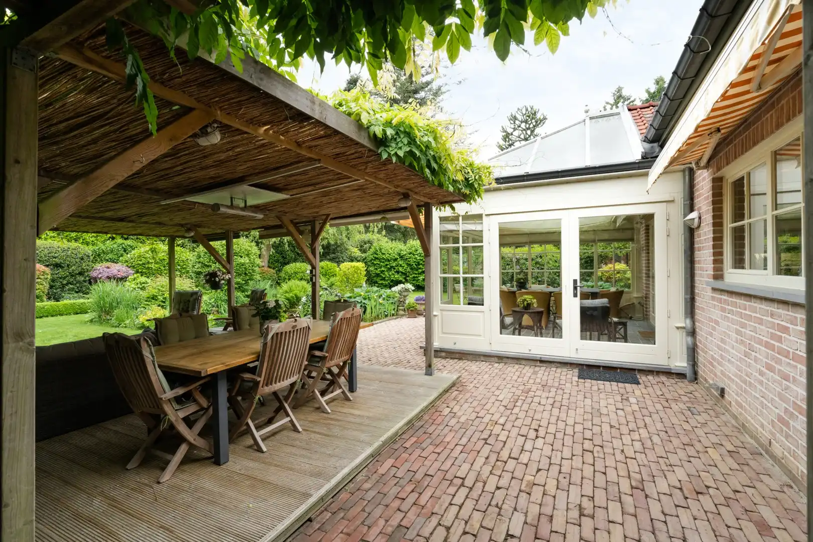 Charmante & sfeervolle, instapklare, energiecorrecte (EPC B) villa-landhuis met 5 slaapkamers, 3 badkamers, bureau én dubbele garage. foto 65