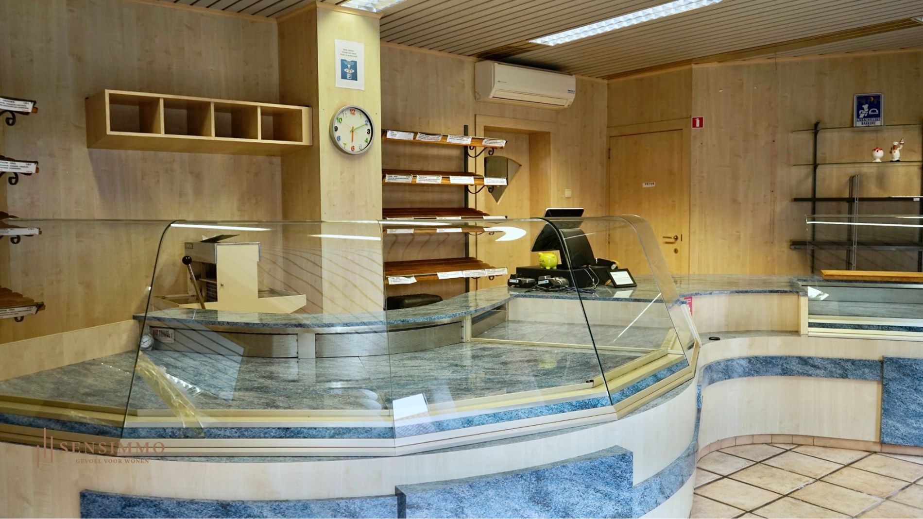 Te renoveren handelshuis/Bakkerij met inboedel nabij LABIOMISTA foto 4