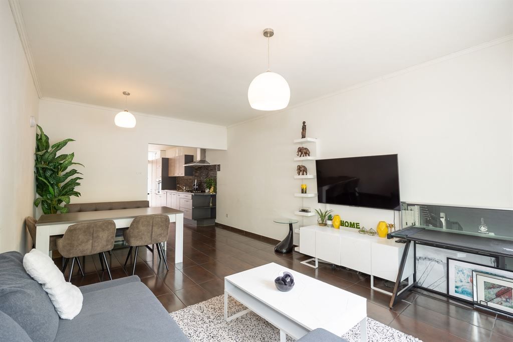 Gelijkvloers appartement met zonnige tuin foto {{pictureIndex}}