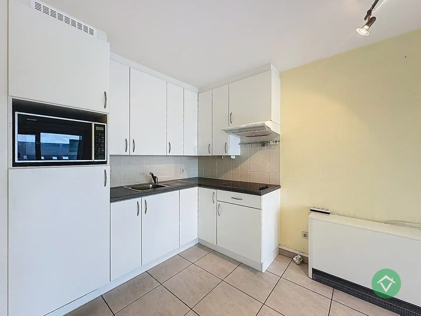 Lichtrijk 2-slaapkamerappartement op topligging op 100m van de zeedijk in Sint-Idesbald foto 7