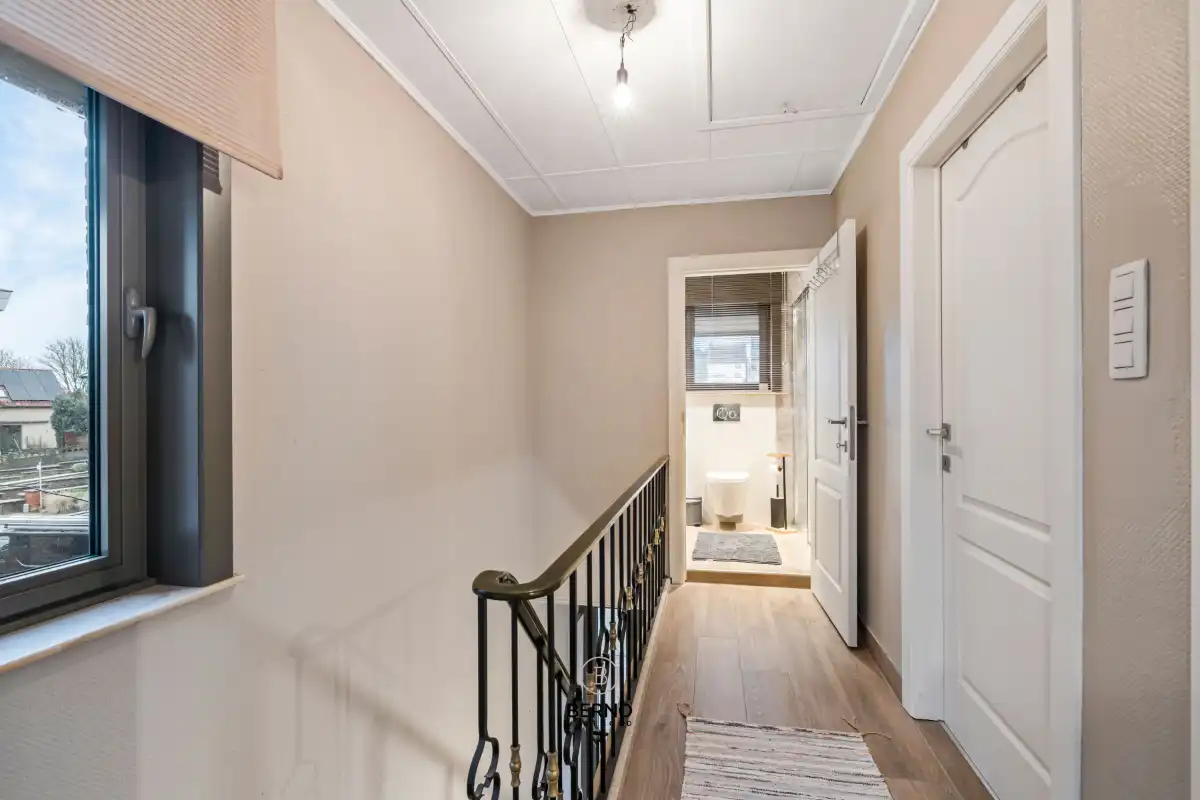 Instapklare halfopen bebouwing met ruime kelder foto 10