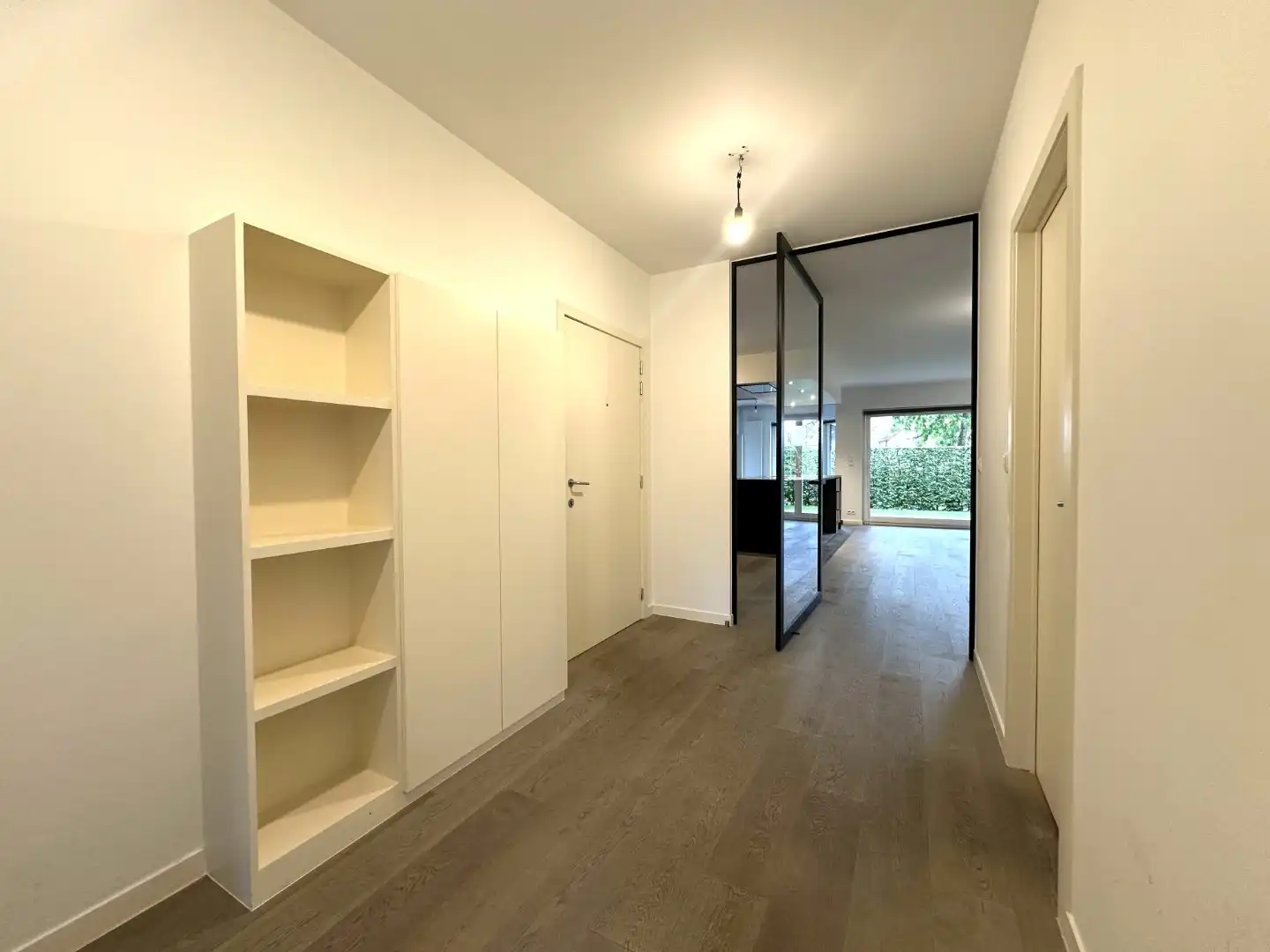 Luxueus afgewerkt gelijkvloers appartement foto 14