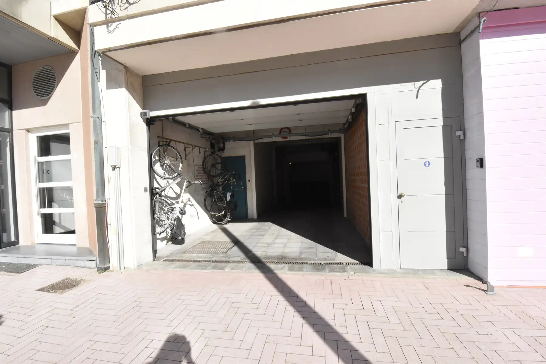 Parkeerplaats te huur foto {{pictureIndex}}