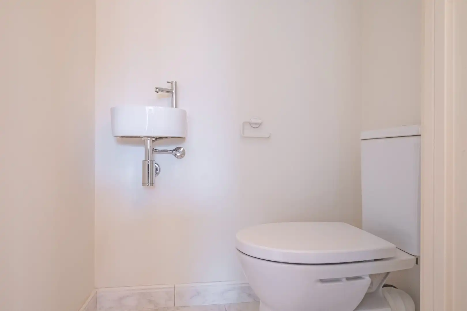 Gezellig en ruim hoekappartement met veel lichtinval en zonnige terrassen!  foto 17