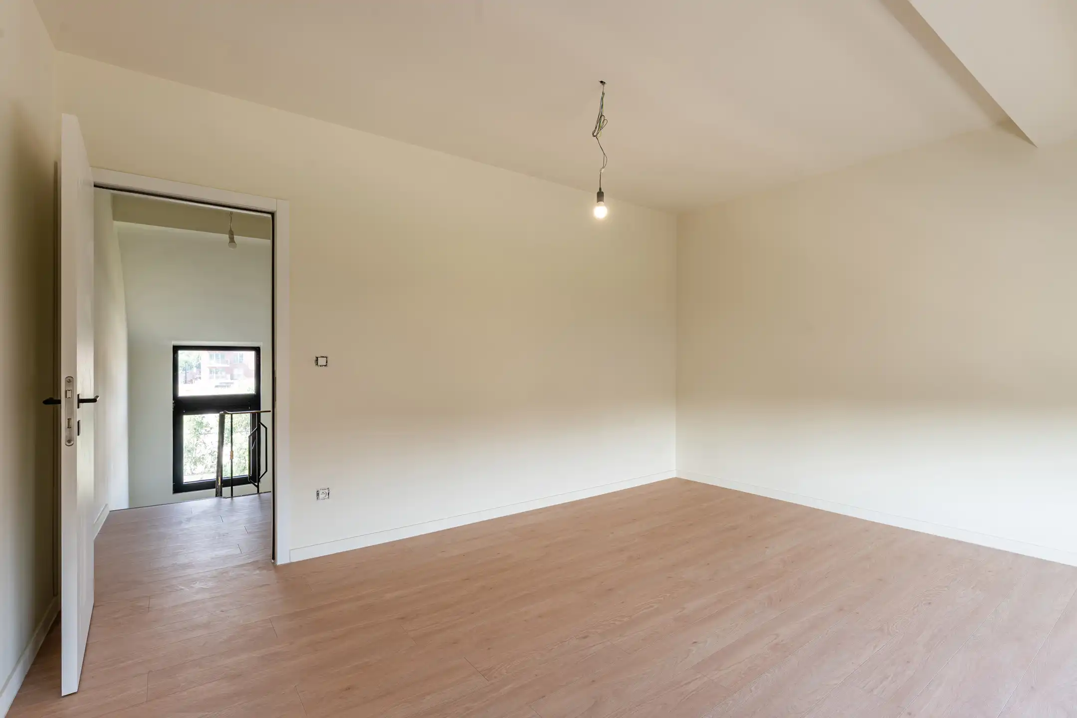 Totaal gerenoveerde woning met 3 slaapkamers en tuin (EPC A) foto 26