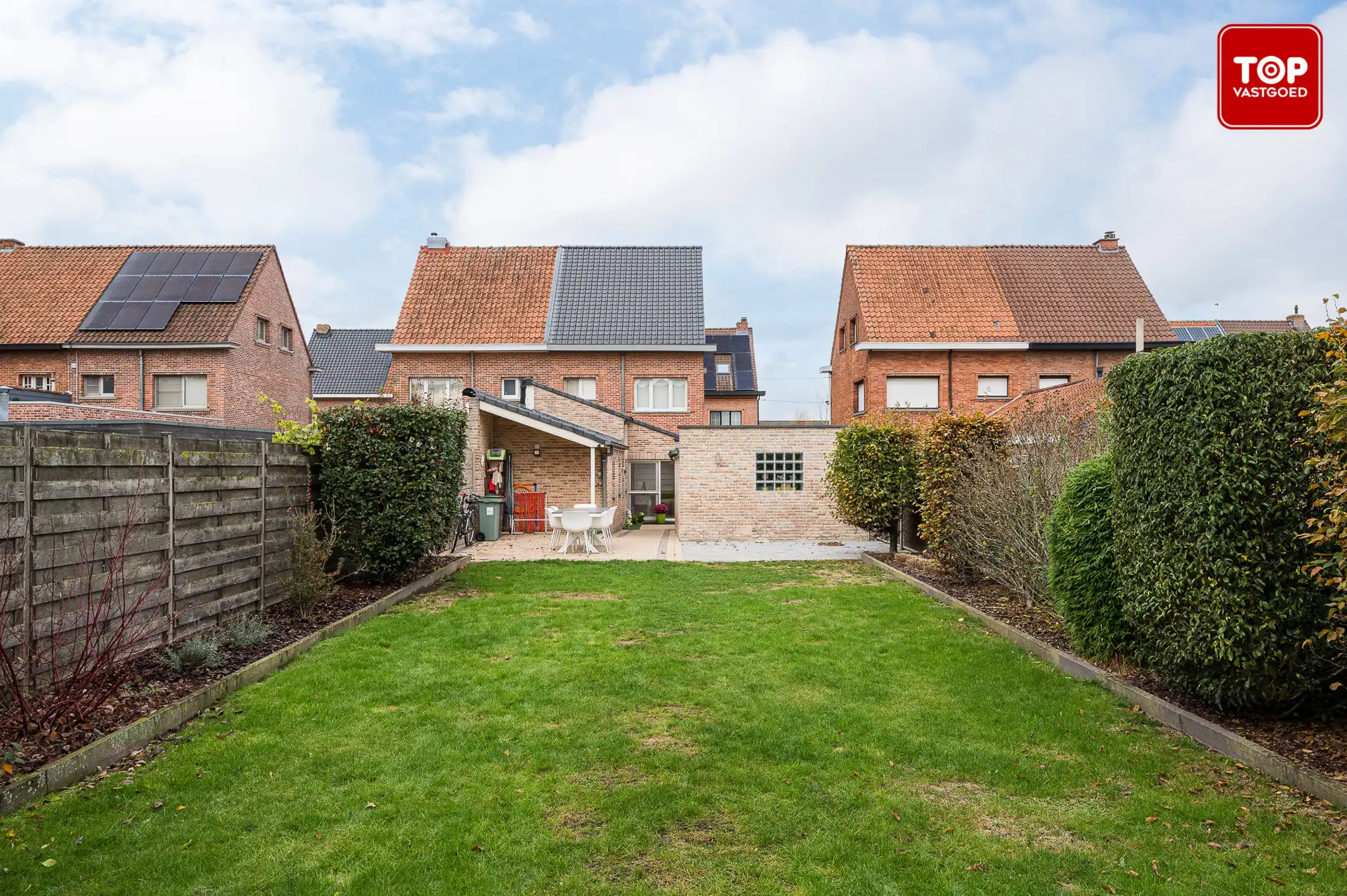 Instapklare woning met 4 slaapkamers en prachtige tuin foto 24