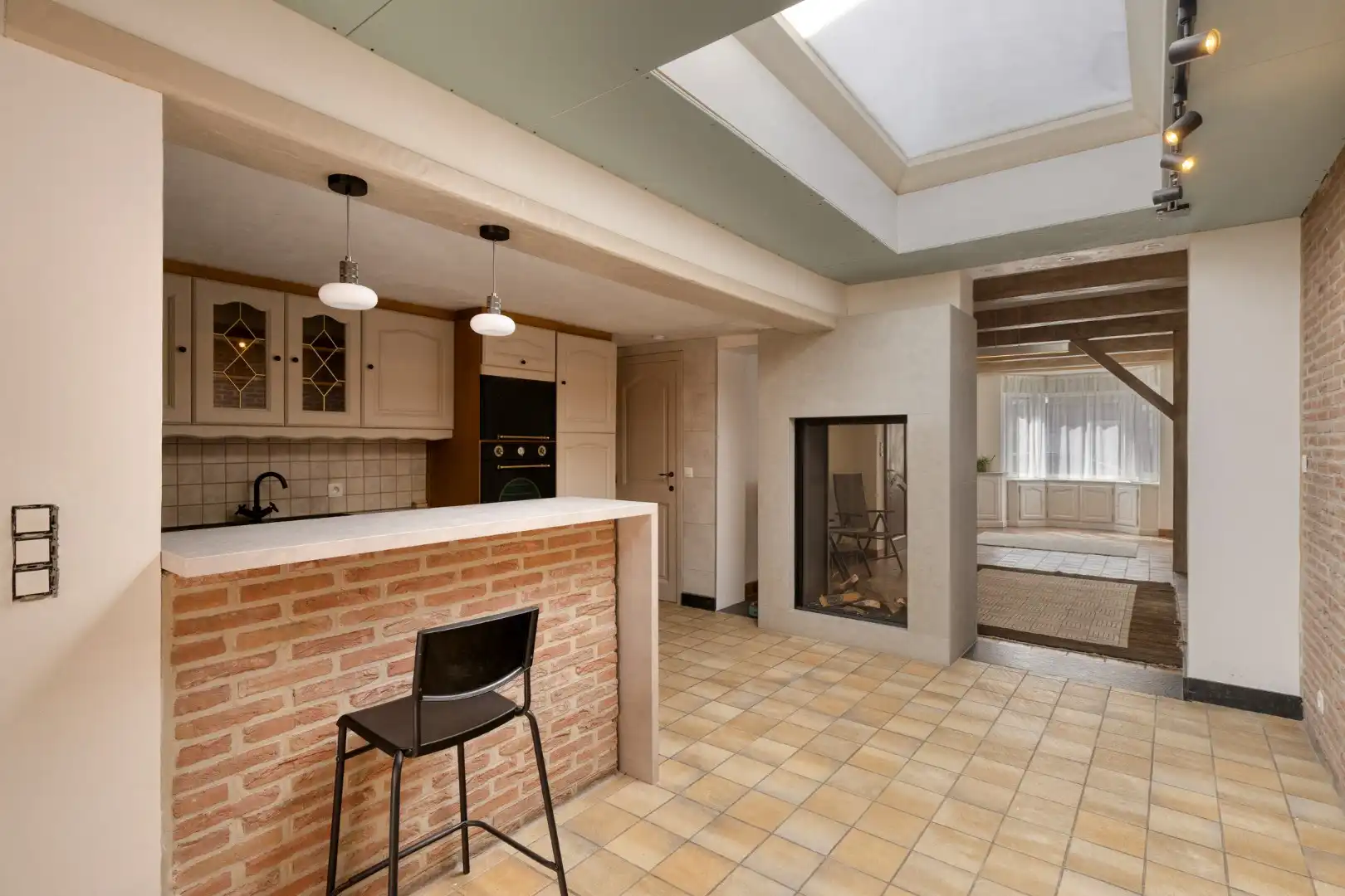 Woning met 3 slaapkamers, garage en tuintje! foto 6