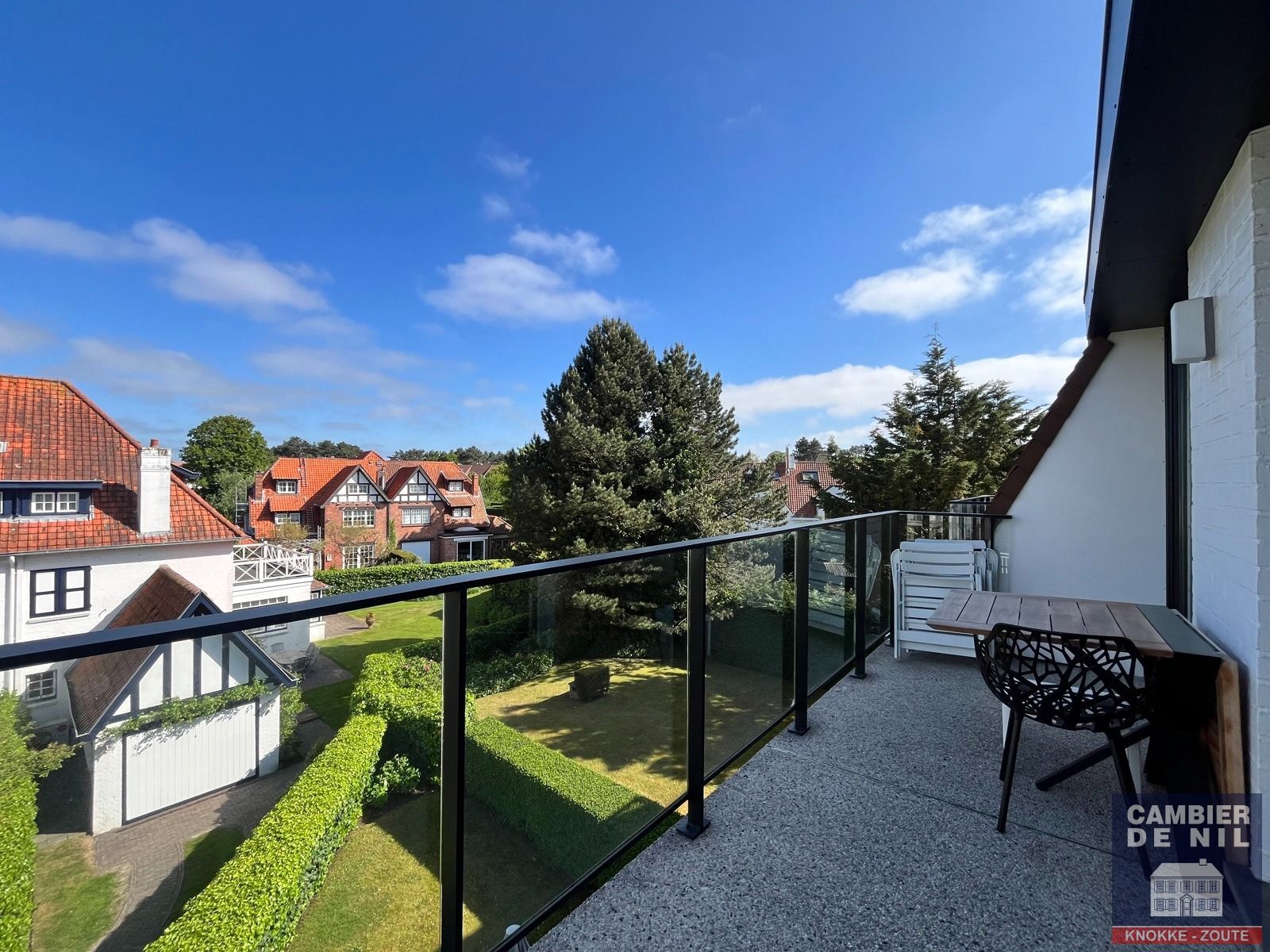 Prachtig ongemeubeld appartement op enkele stappen van het Albertplein!  foto 19