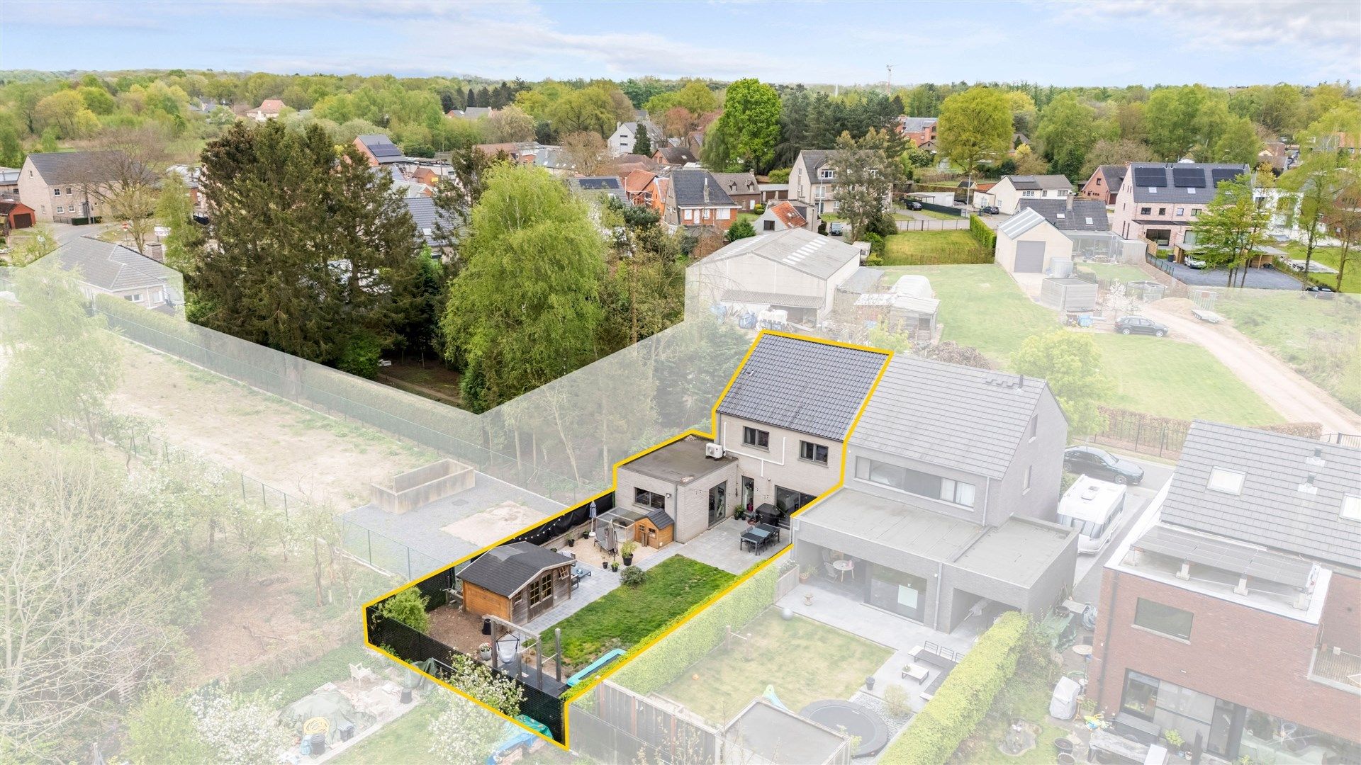Instapklare gezinswoning gelegen in een kindvriendelijke woonwijk foto 30
