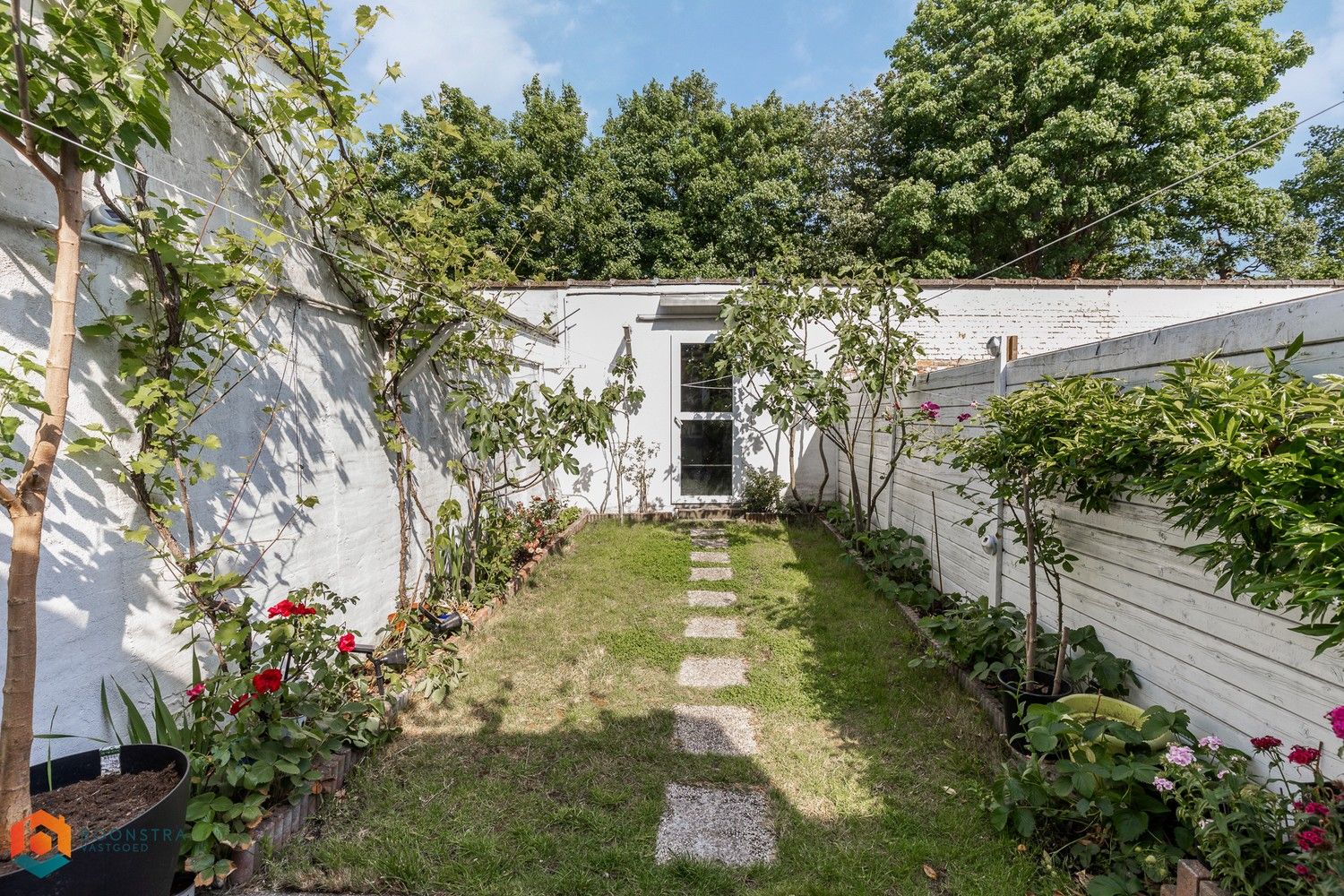 Instapklare woning met 3 slpkrs en garage foto 17