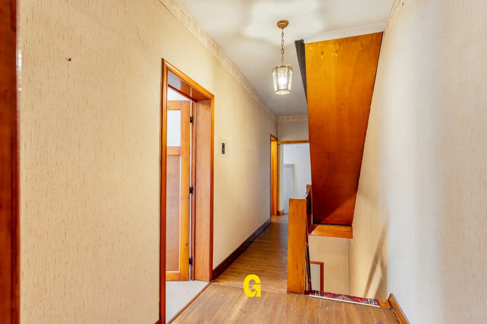 Ruime woning van 293 m² met inpandige garage en tuin foto 16