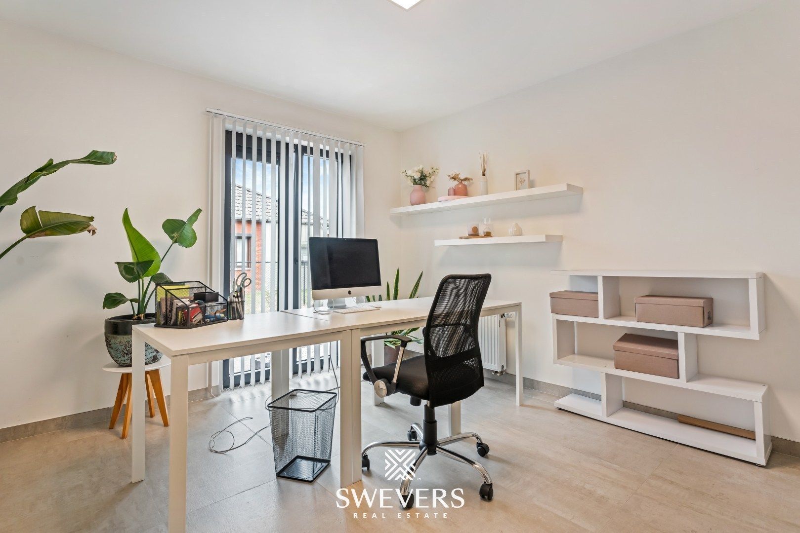 Ruime gerenoveerde villa (306m²) met praktijkmogelijkheden op ZW-perceel (24a68ca) foto 7