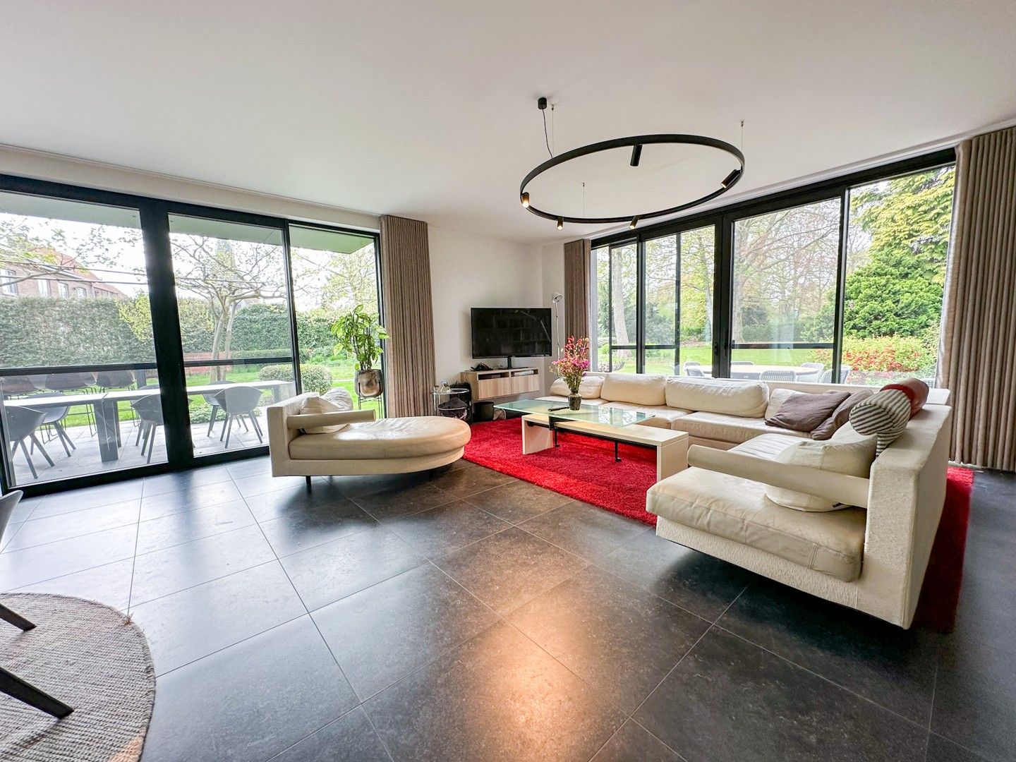 Luxueus gelijkvloers appartement in het hart van Zomergem foto 16
