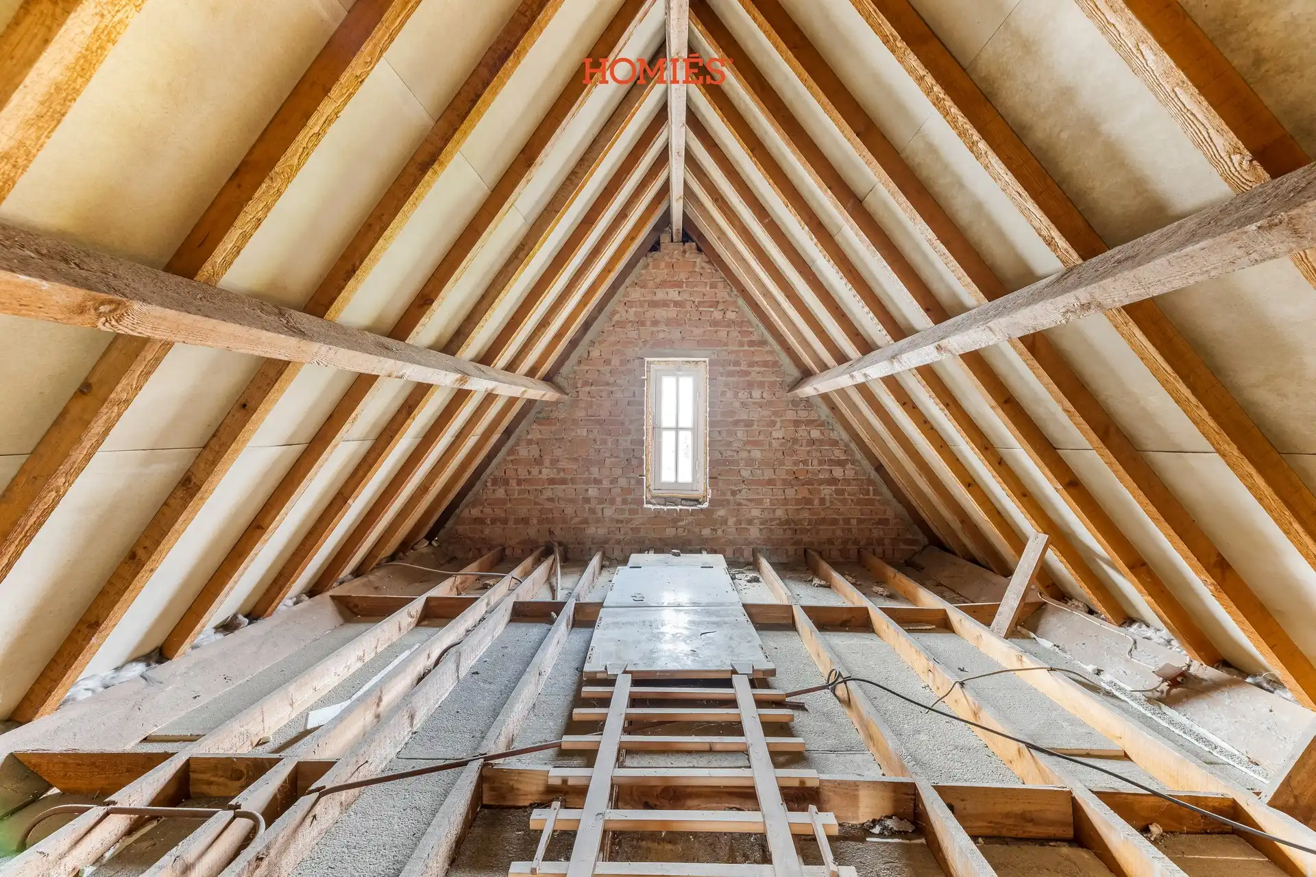 Te renoveren woning met potentieel in Sint-Joris-Weert foto 27