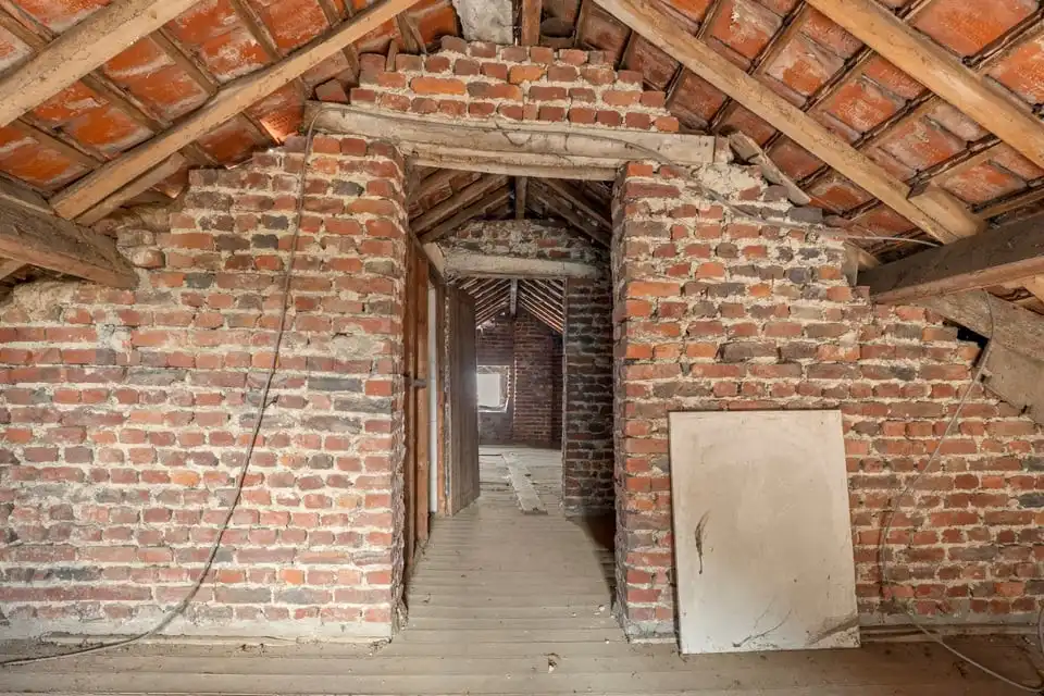 TE RENOVEREN HOEVE MET VEEL POTENTIEEL IN RIEMST foto 25