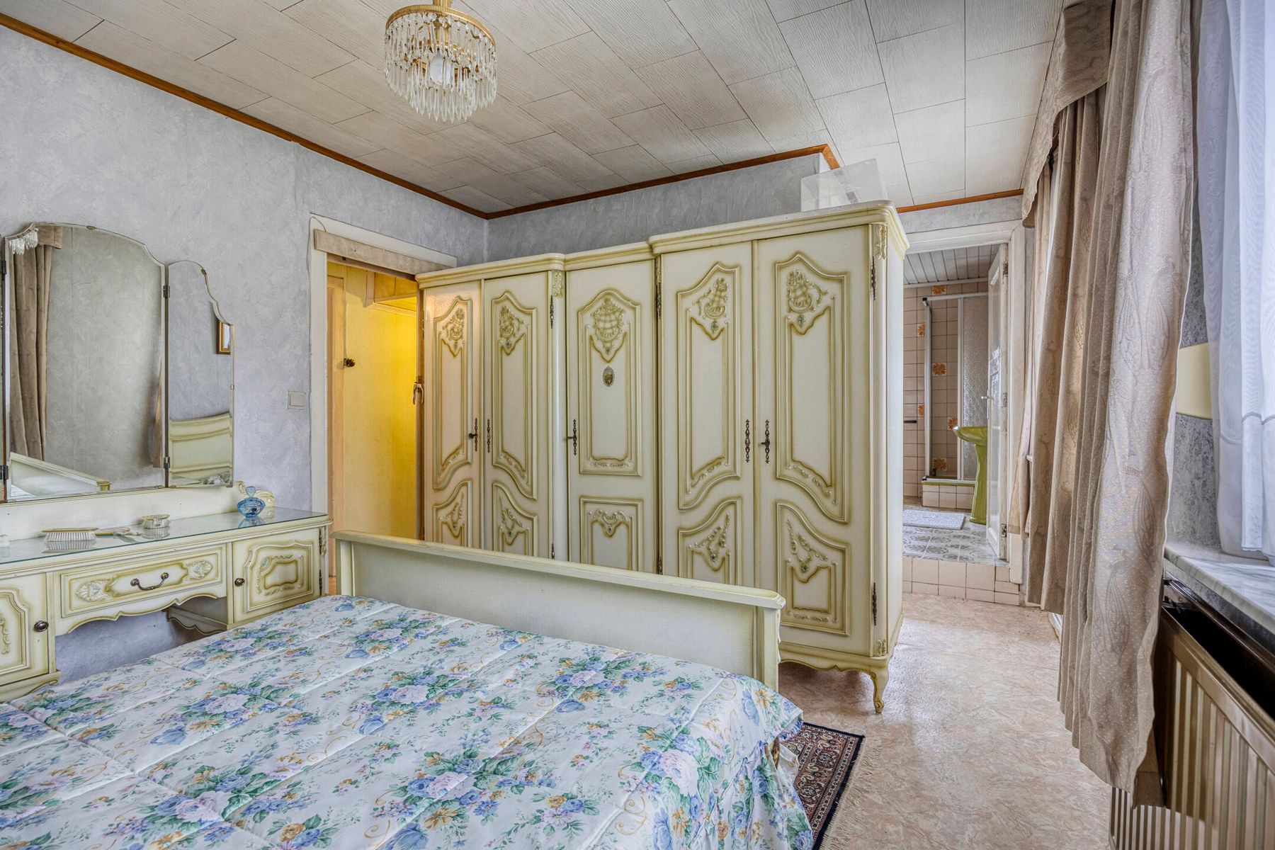 Charmante mijnwerkerswoning met 4 slaapkamers, en 2 badkamers. foto 19