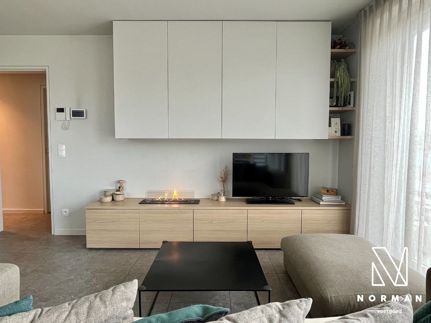 Dit modern afgewerkt appartement bevindt zich op de tweede verdieping van een recente residentie. foto 3